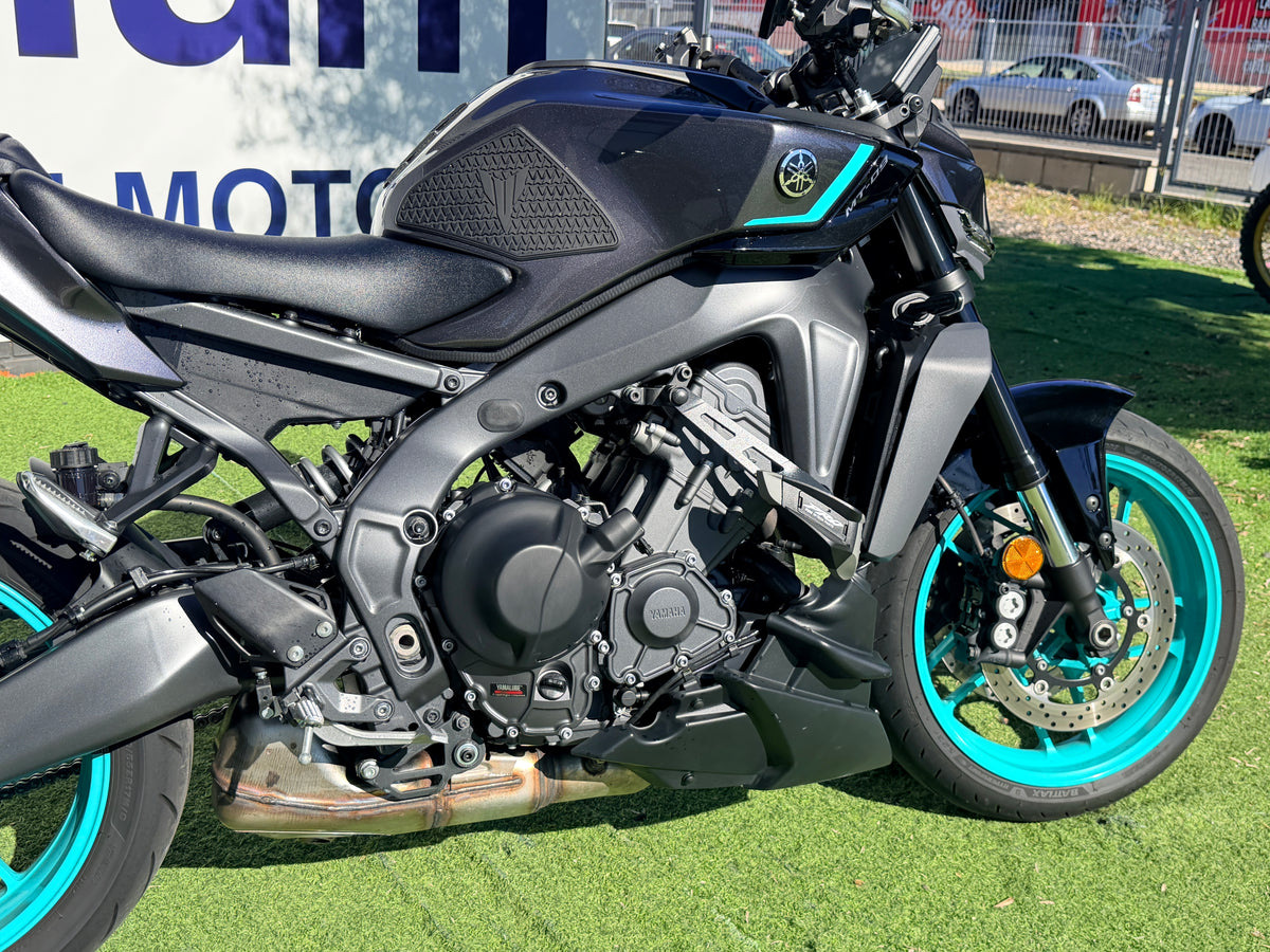 YAMAHA MT-09