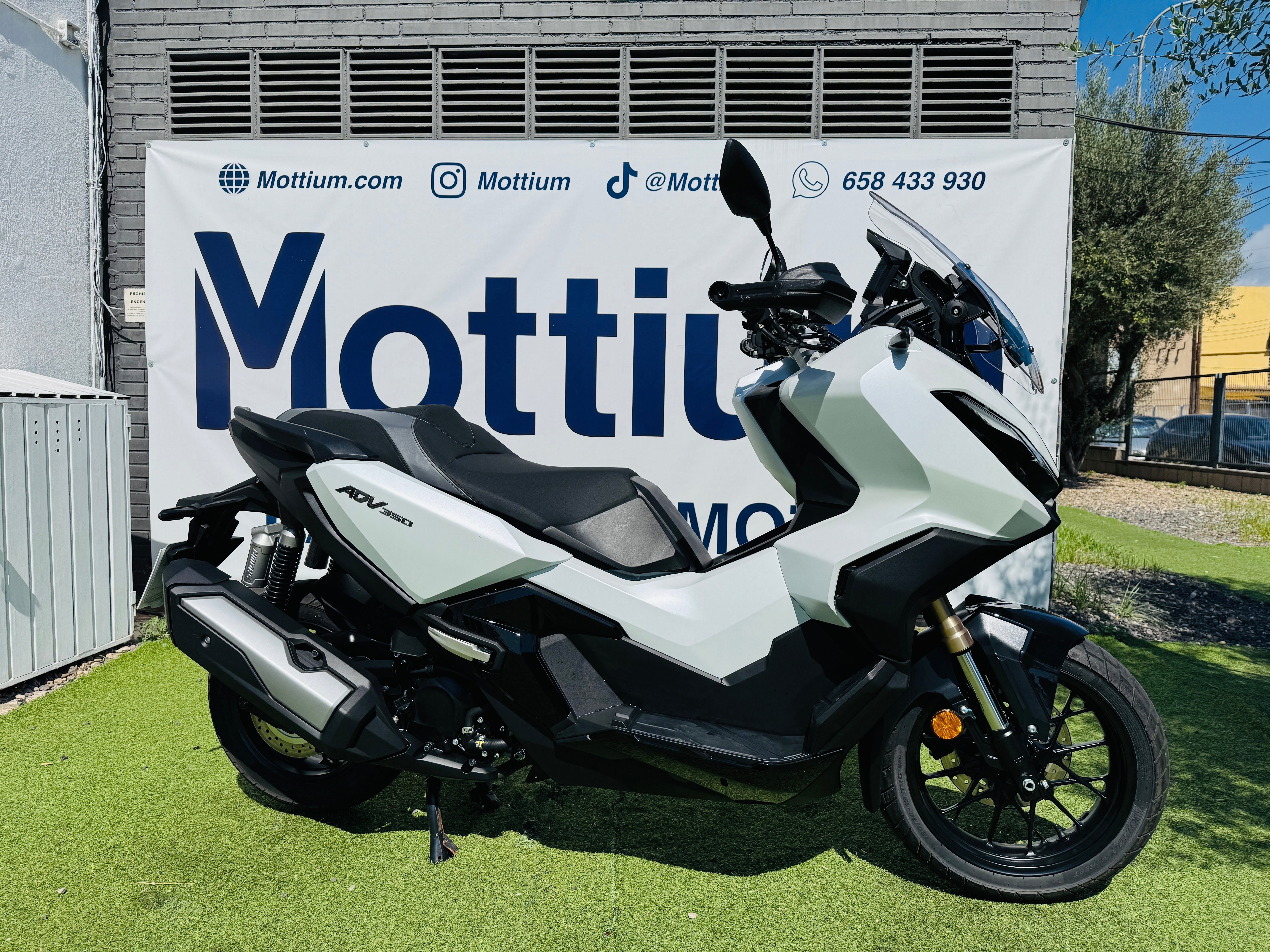 HONDA ADV 350