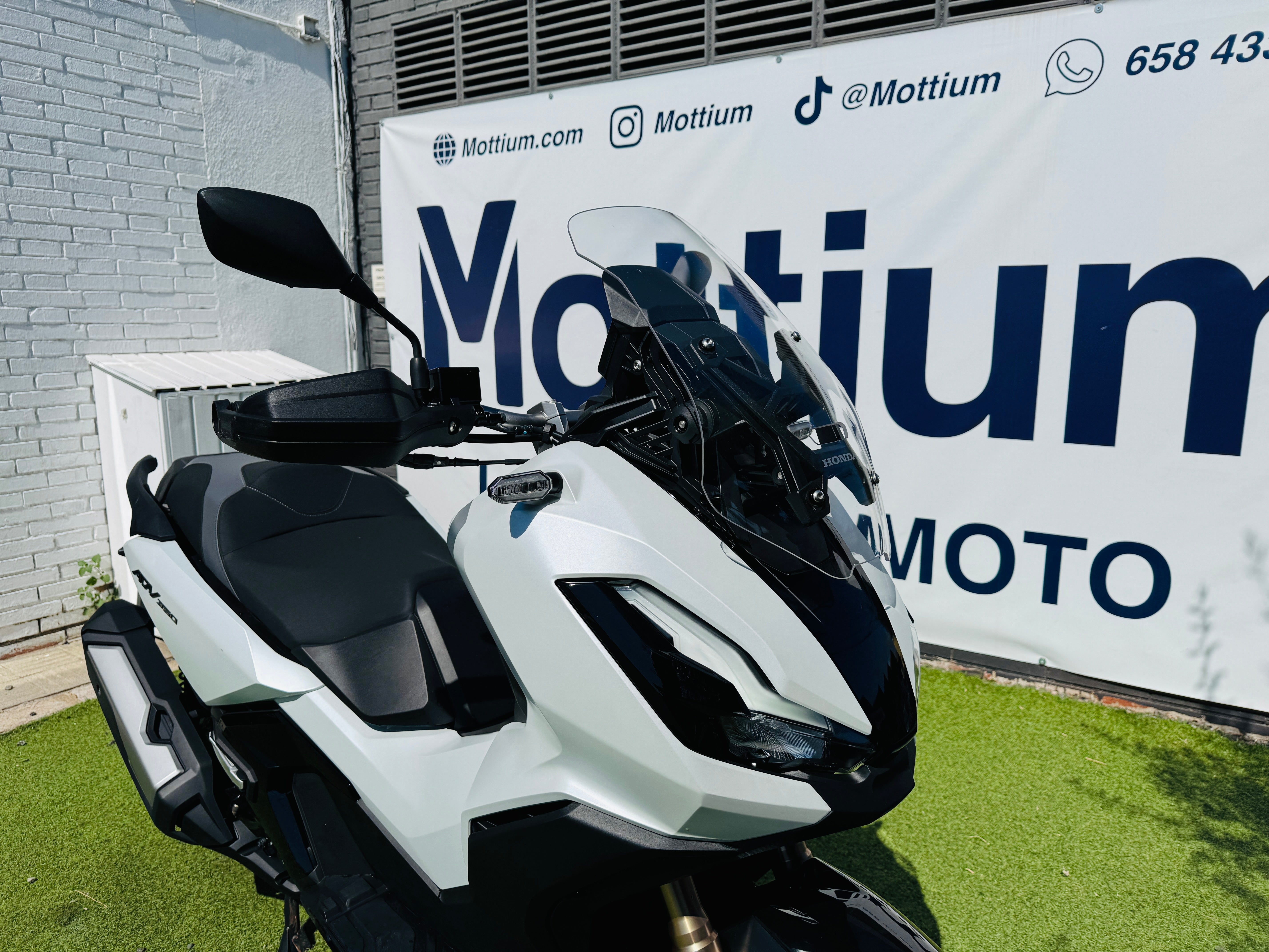 HONDA ADV 350