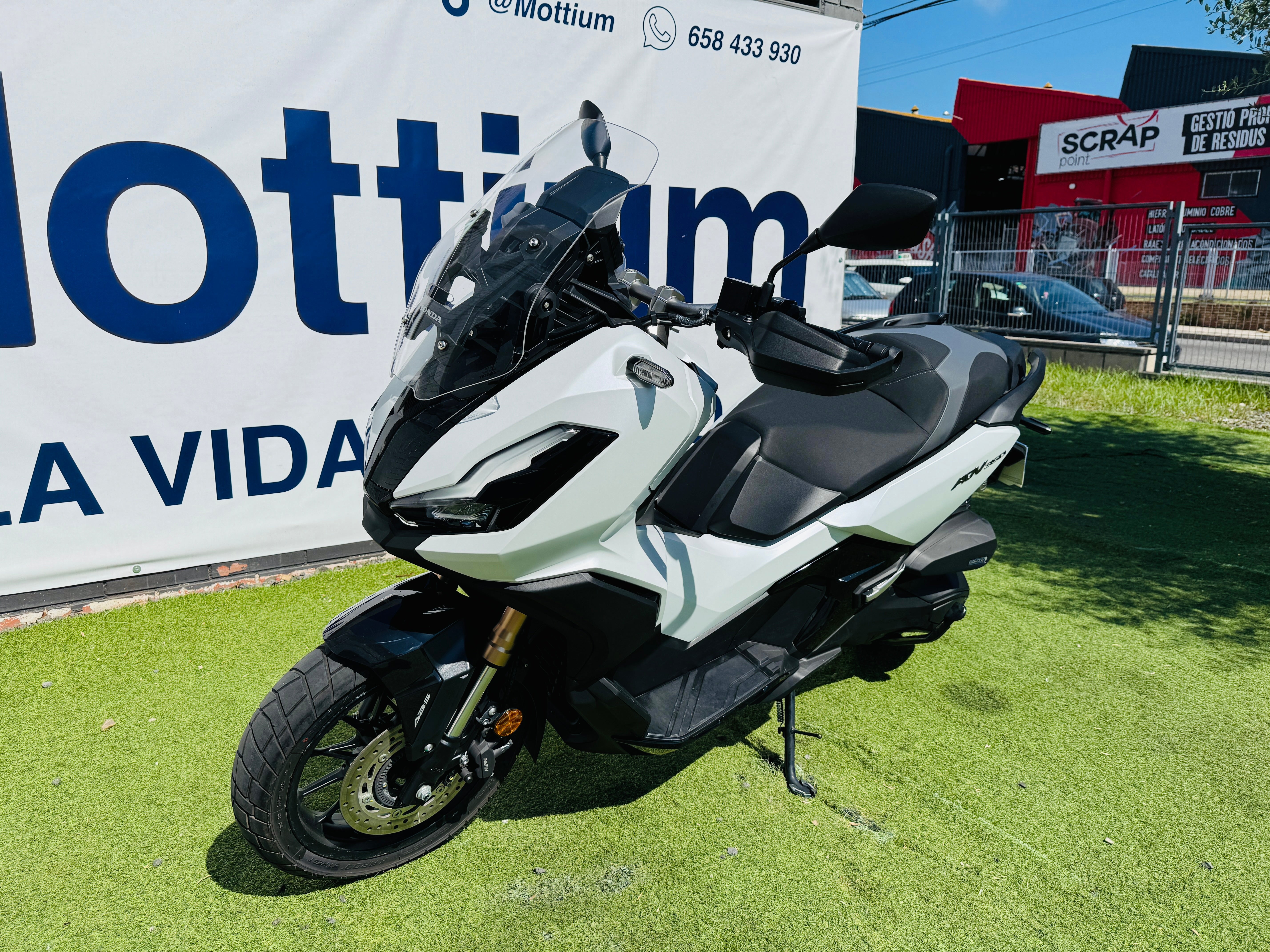HONDA ADV 350