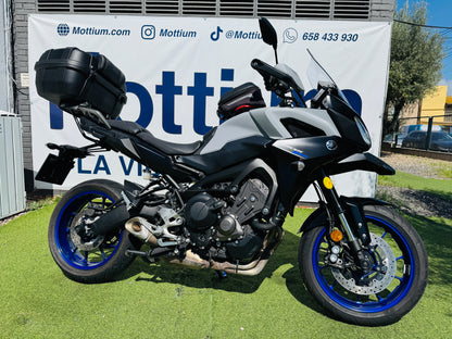 YAMAHA TRACER 900