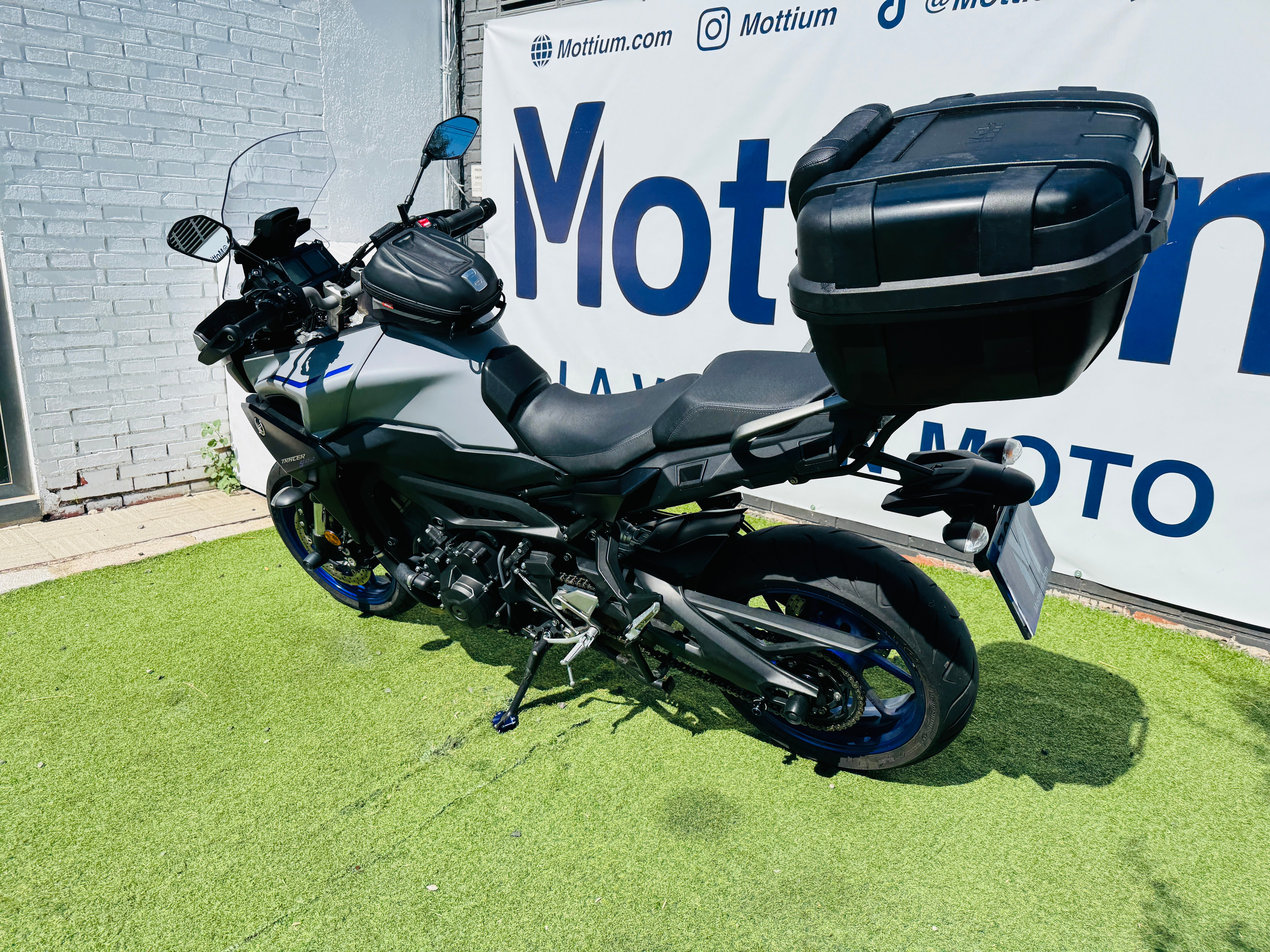 YAMAHA TRACER 900