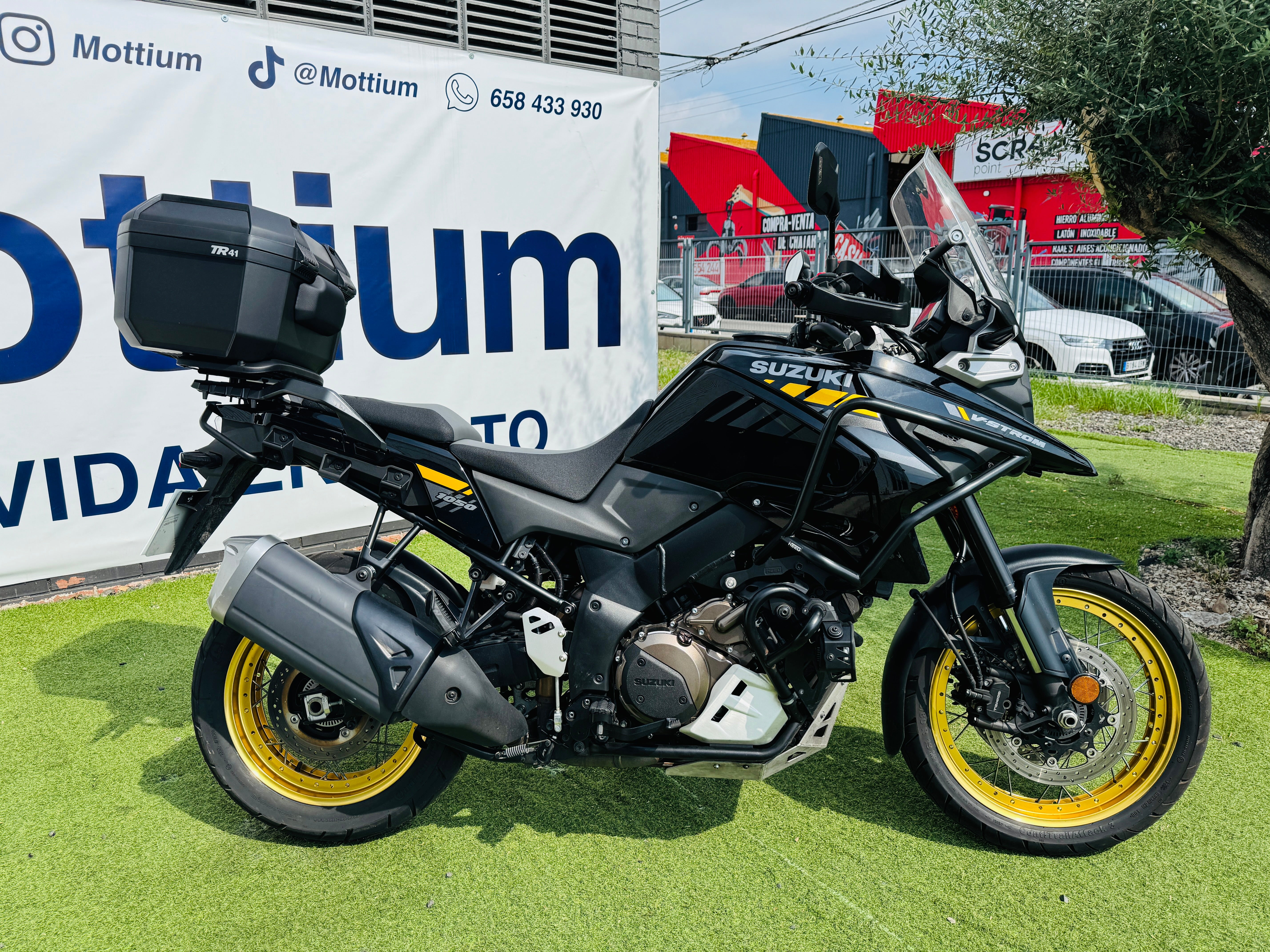 SUZUKI V-STROM 1050XT