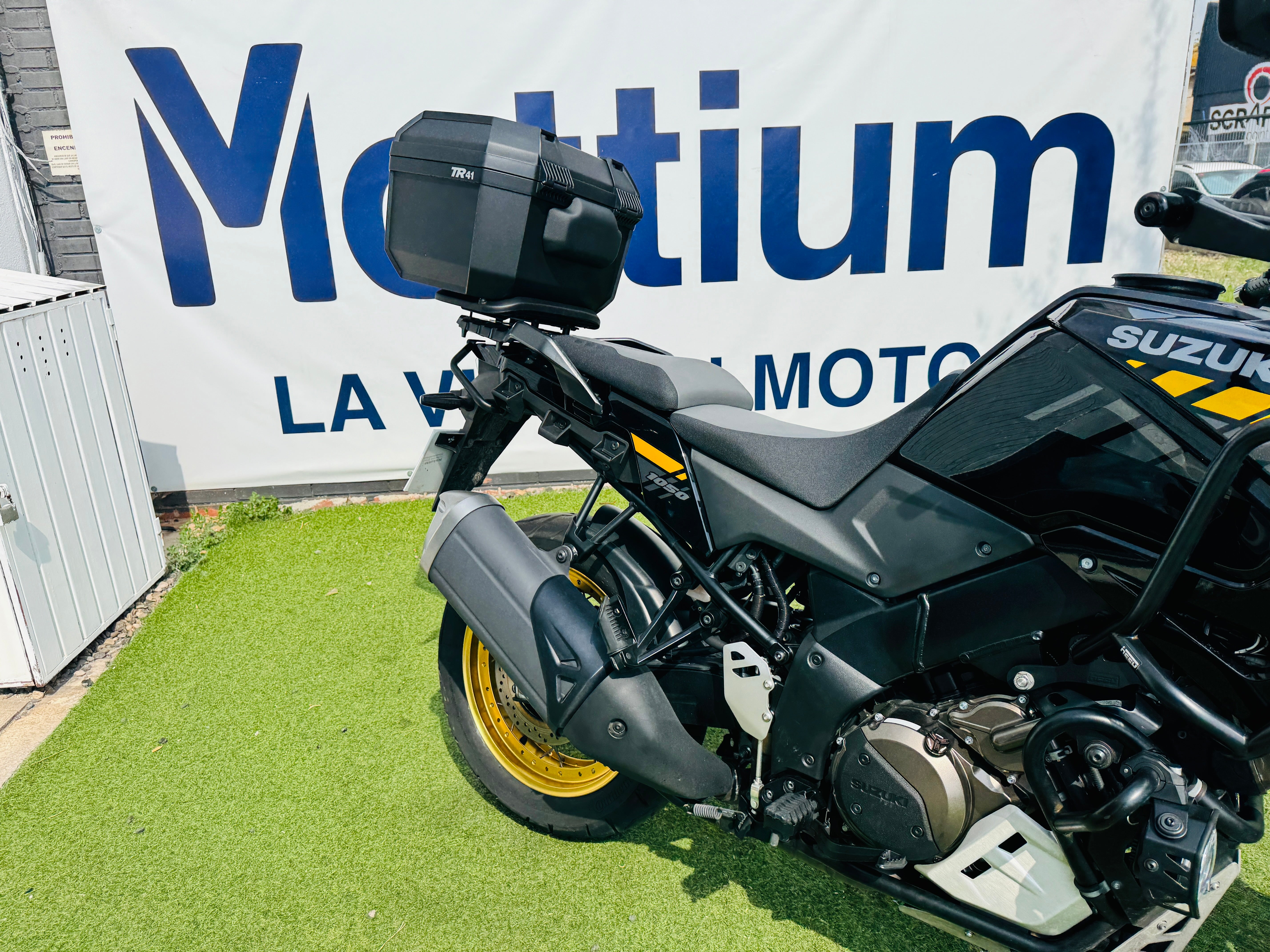 SUZUKI V-STROM 1050XT