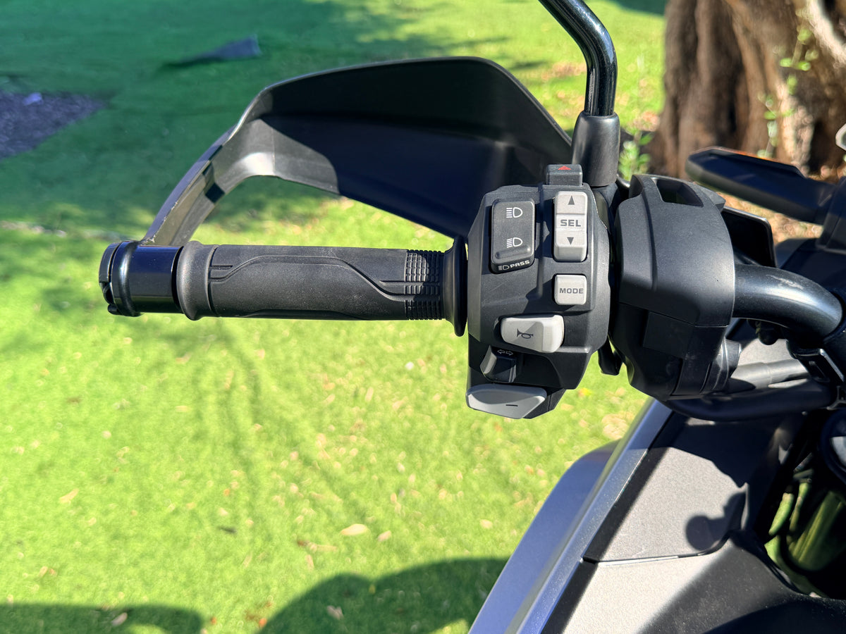 HONDA NZ750X DTC