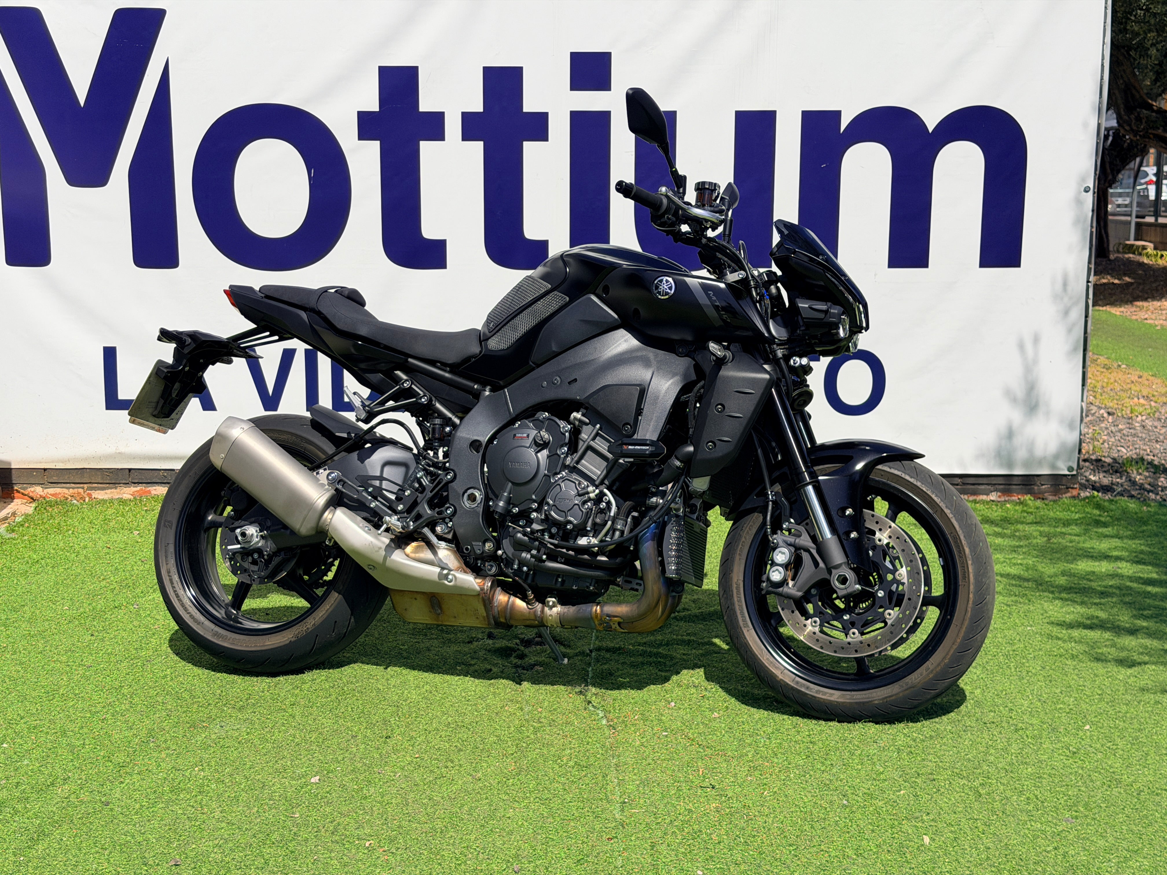 YAMAHA MT10