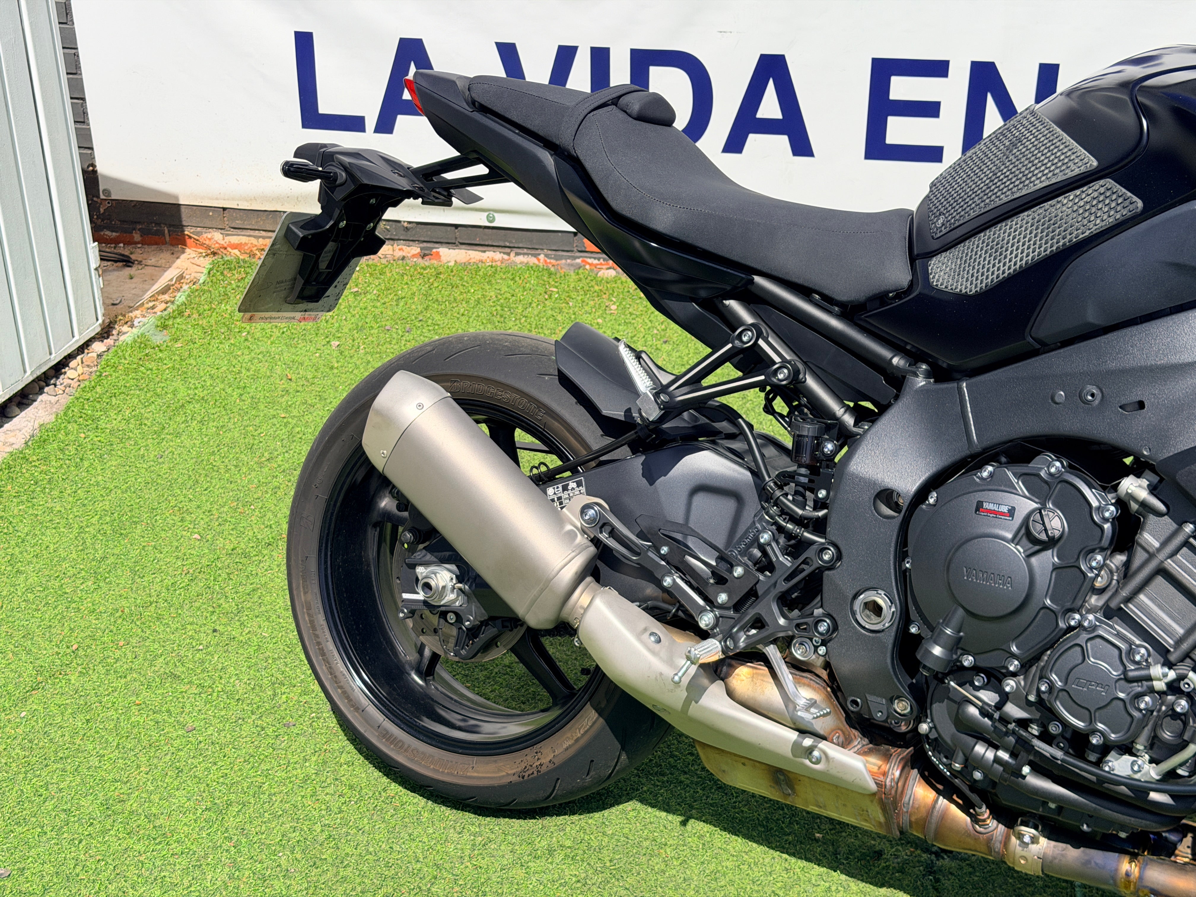YAMAHA MT10