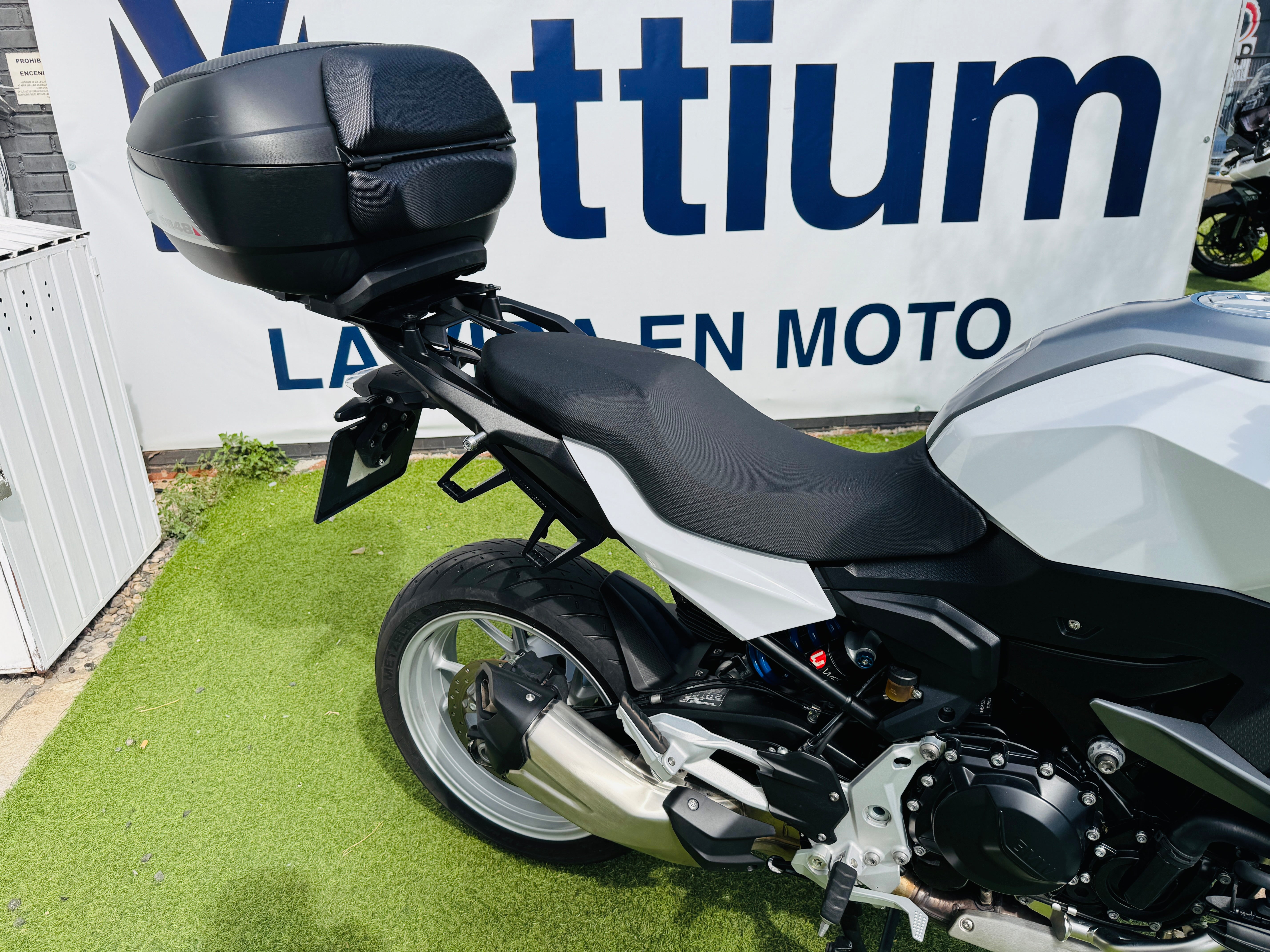 BMW F900XR