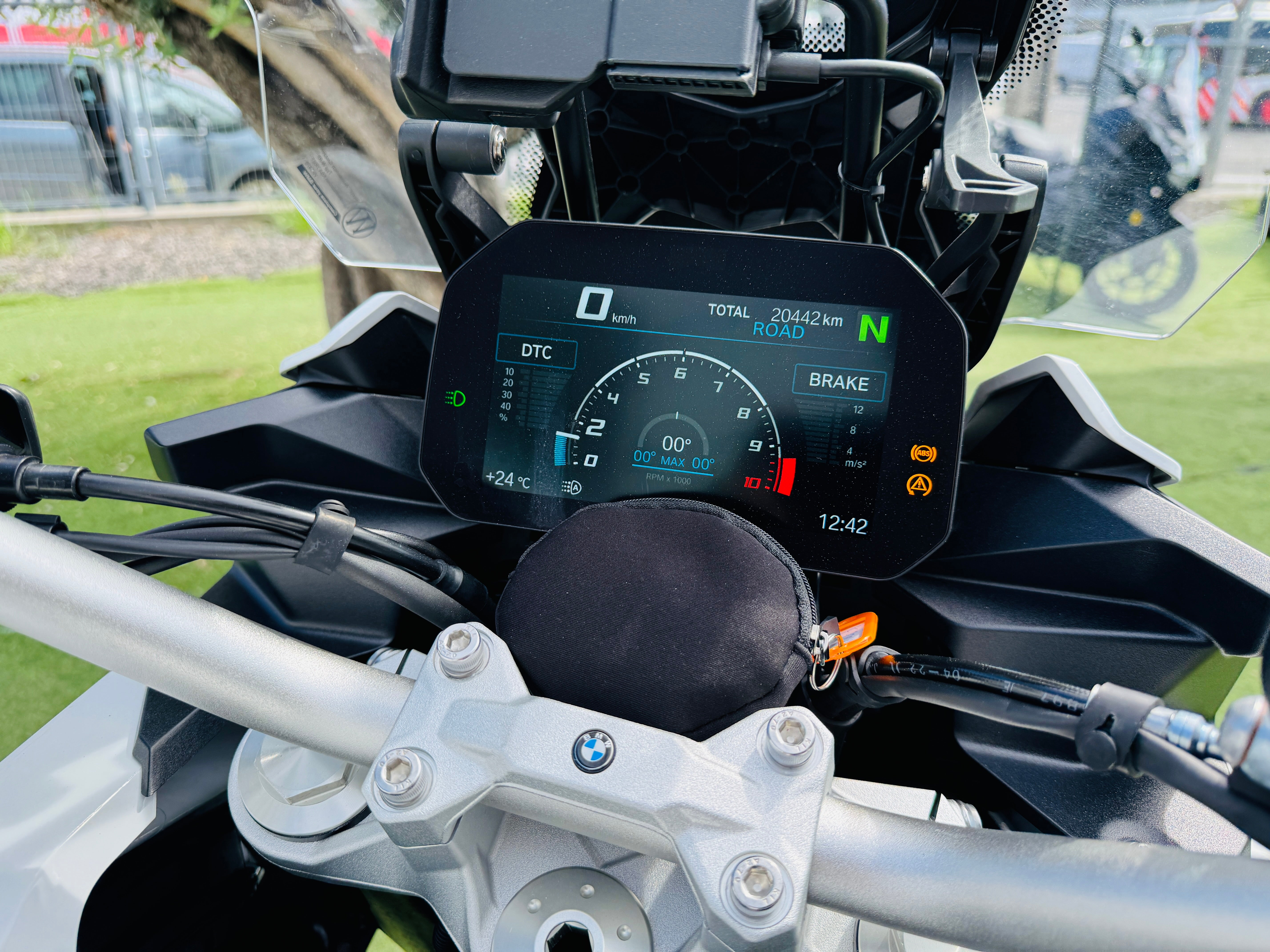 BMW F900XR