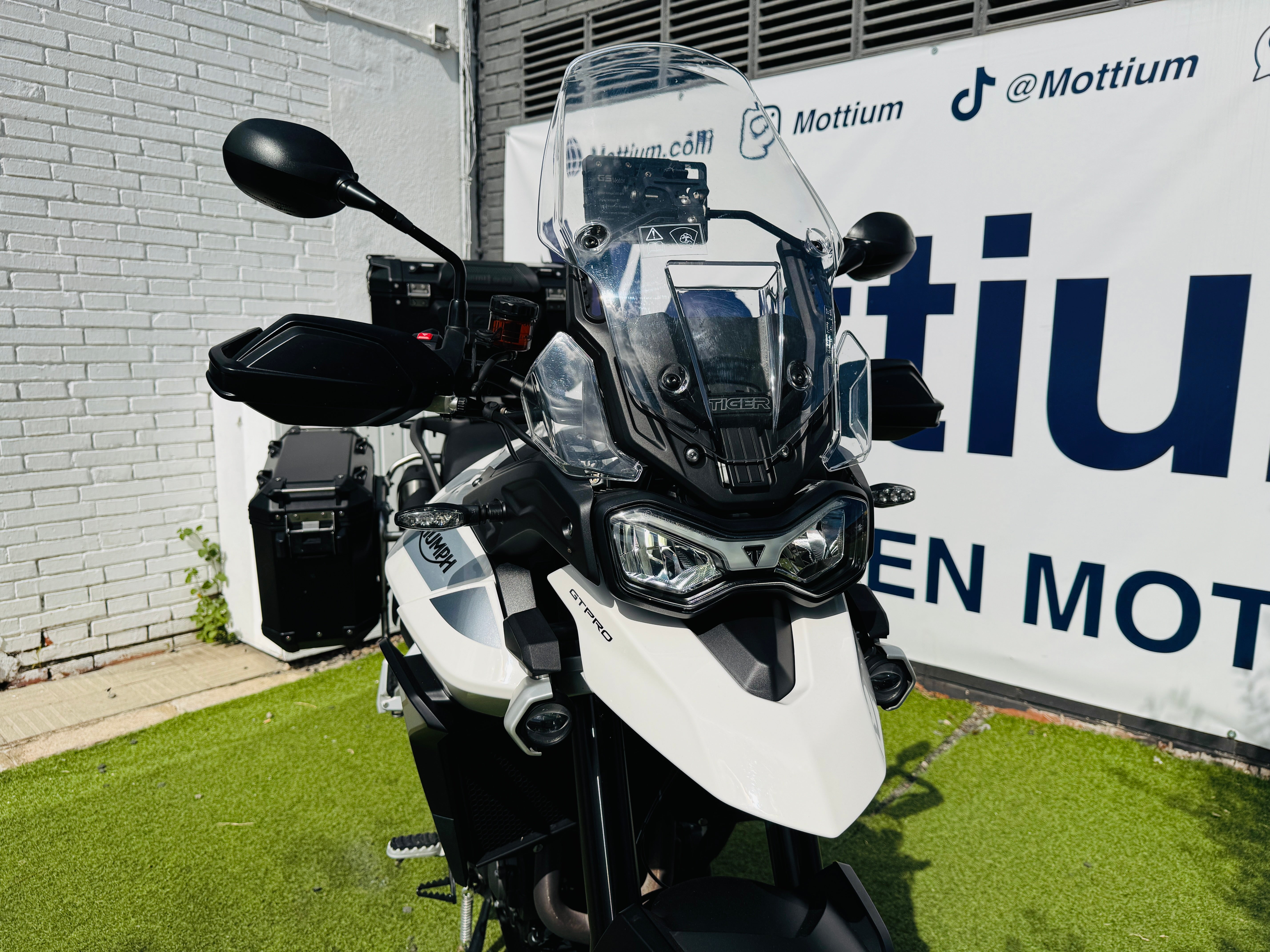 TRIUMPH TIGER 900 GT PRO