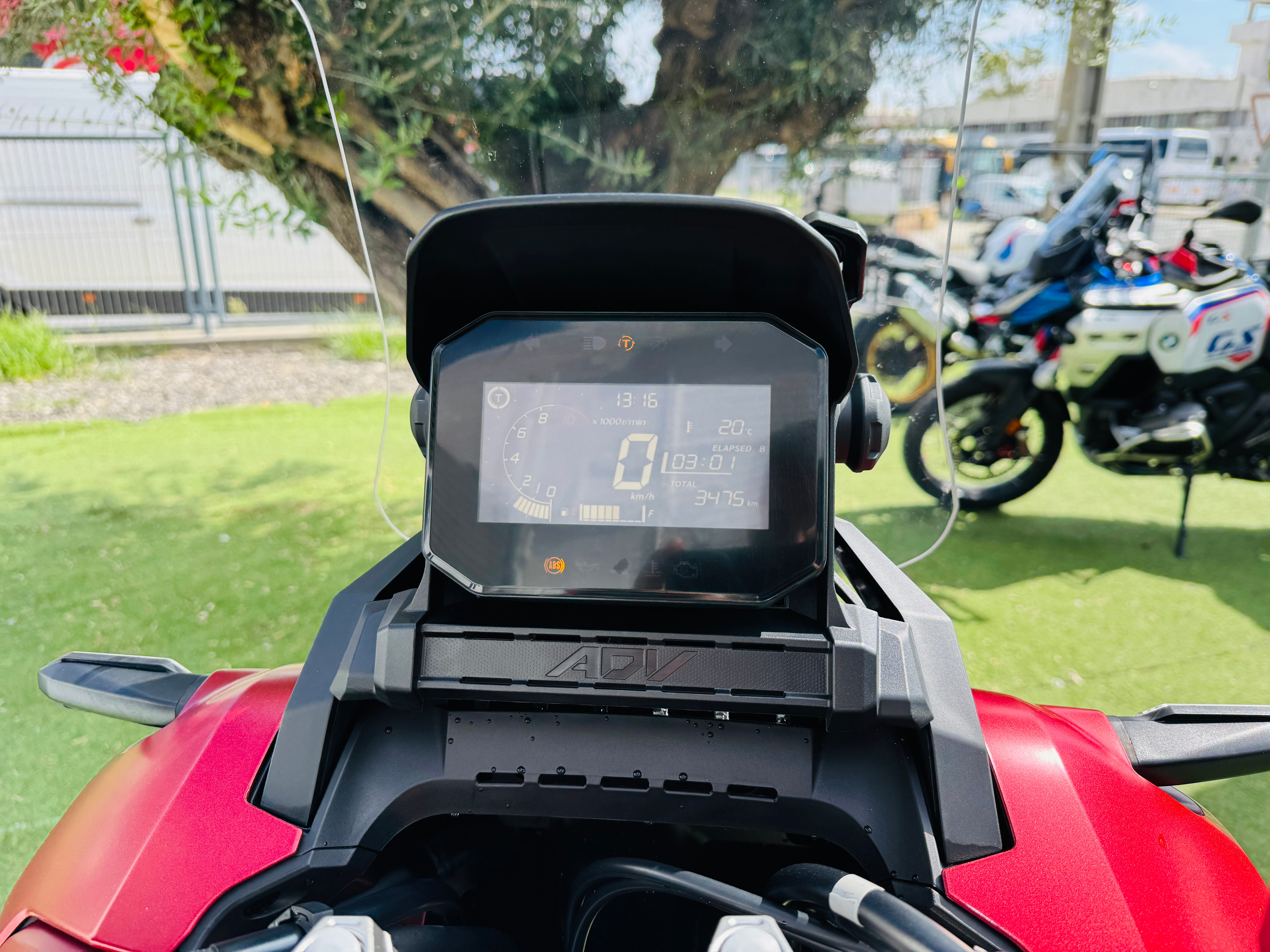 HONDA ADV 350
