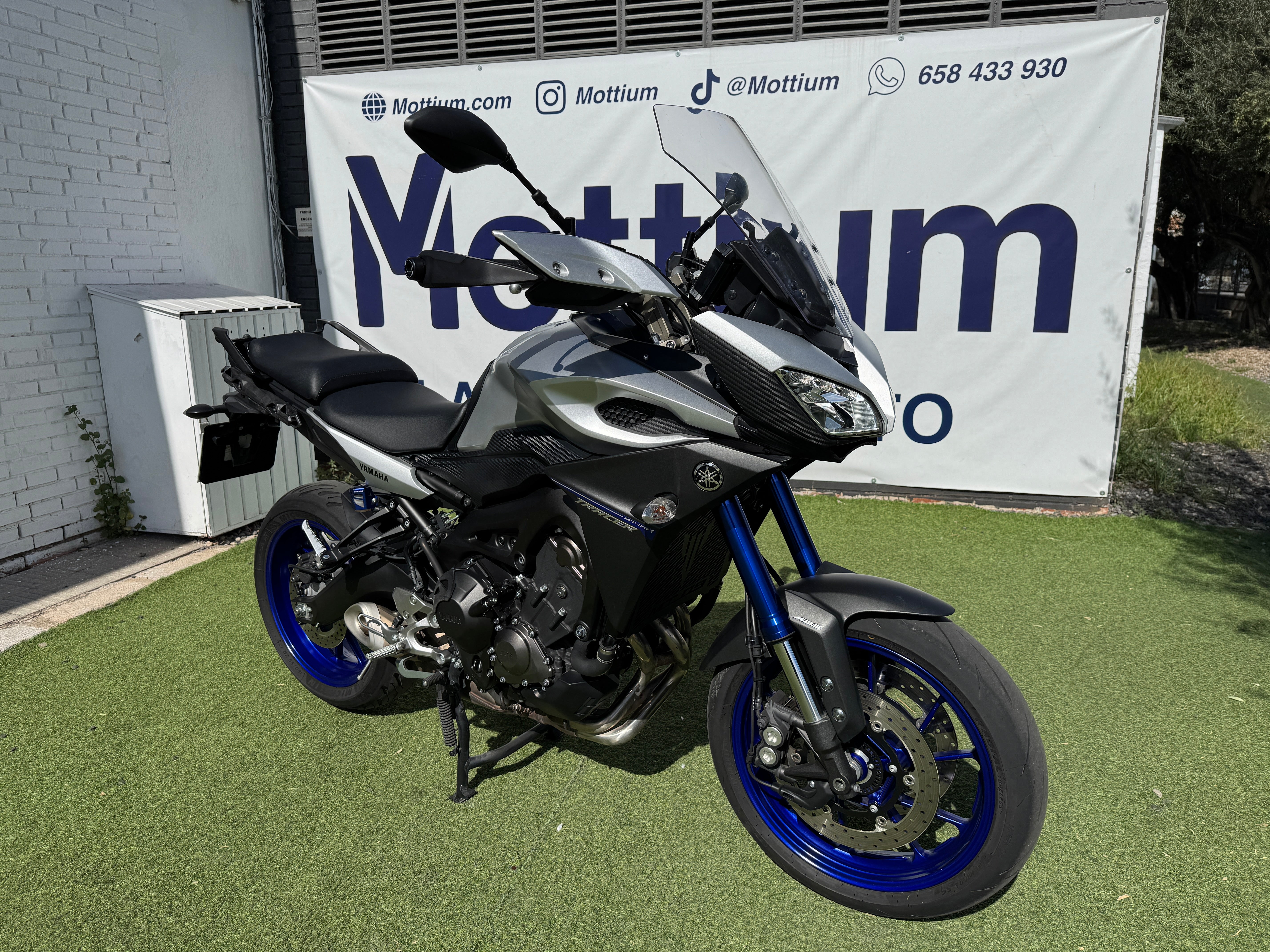 YAMAHA MT-09 TRACER
