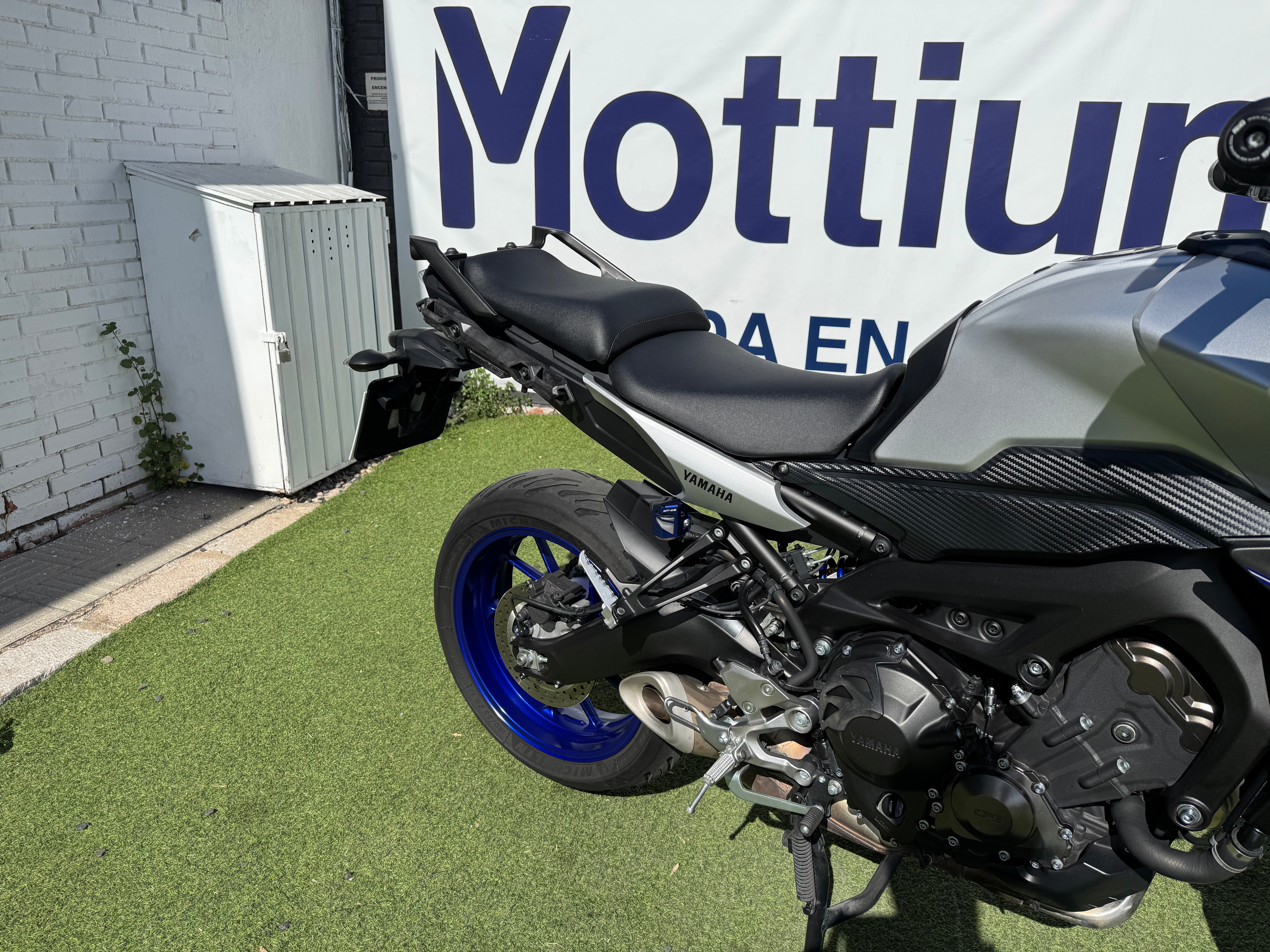 YAMAHA MT-09 TRACER