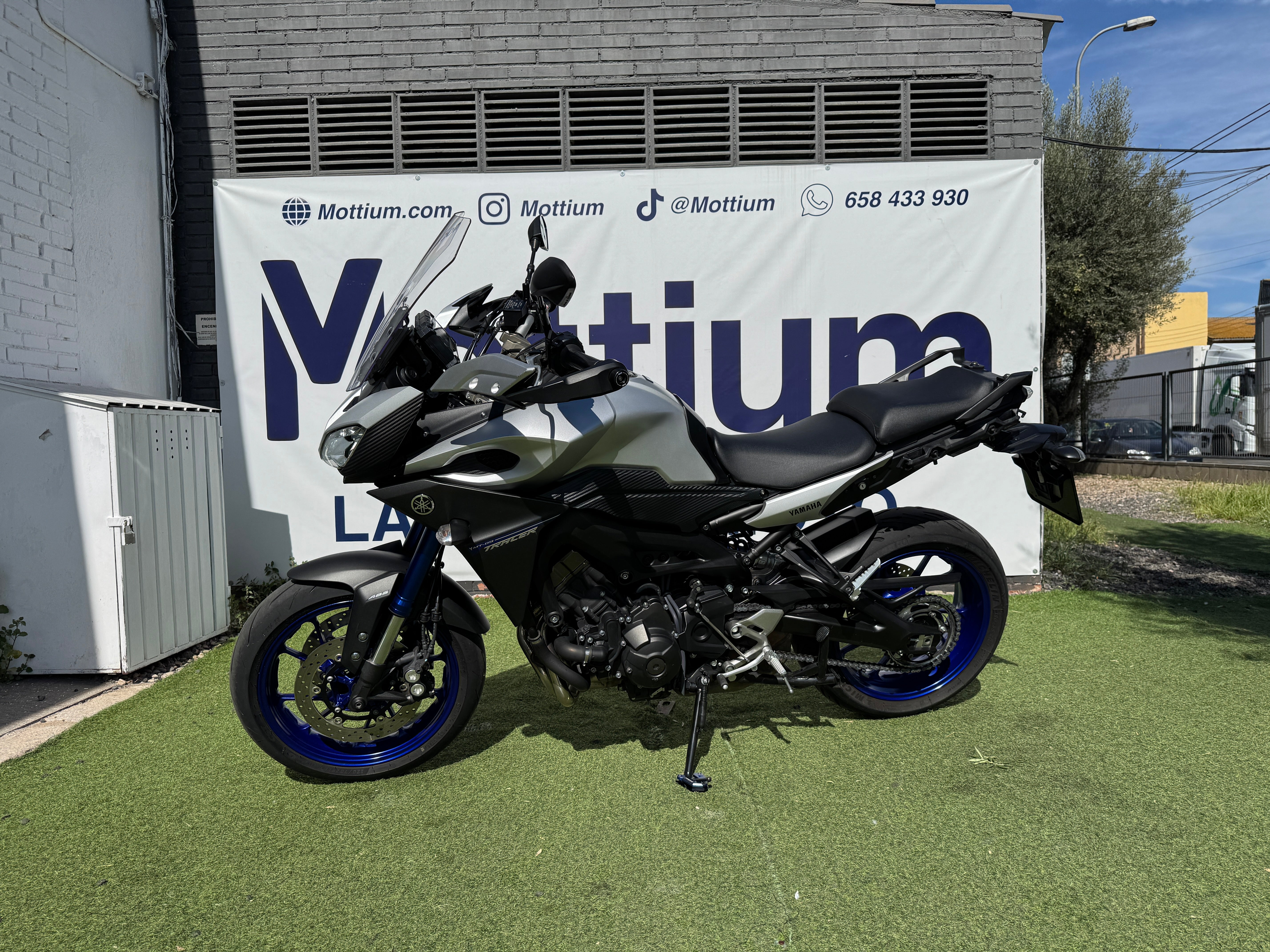 YAMAHA MT-09 TRACER