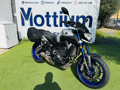 YAMAHA MT-09