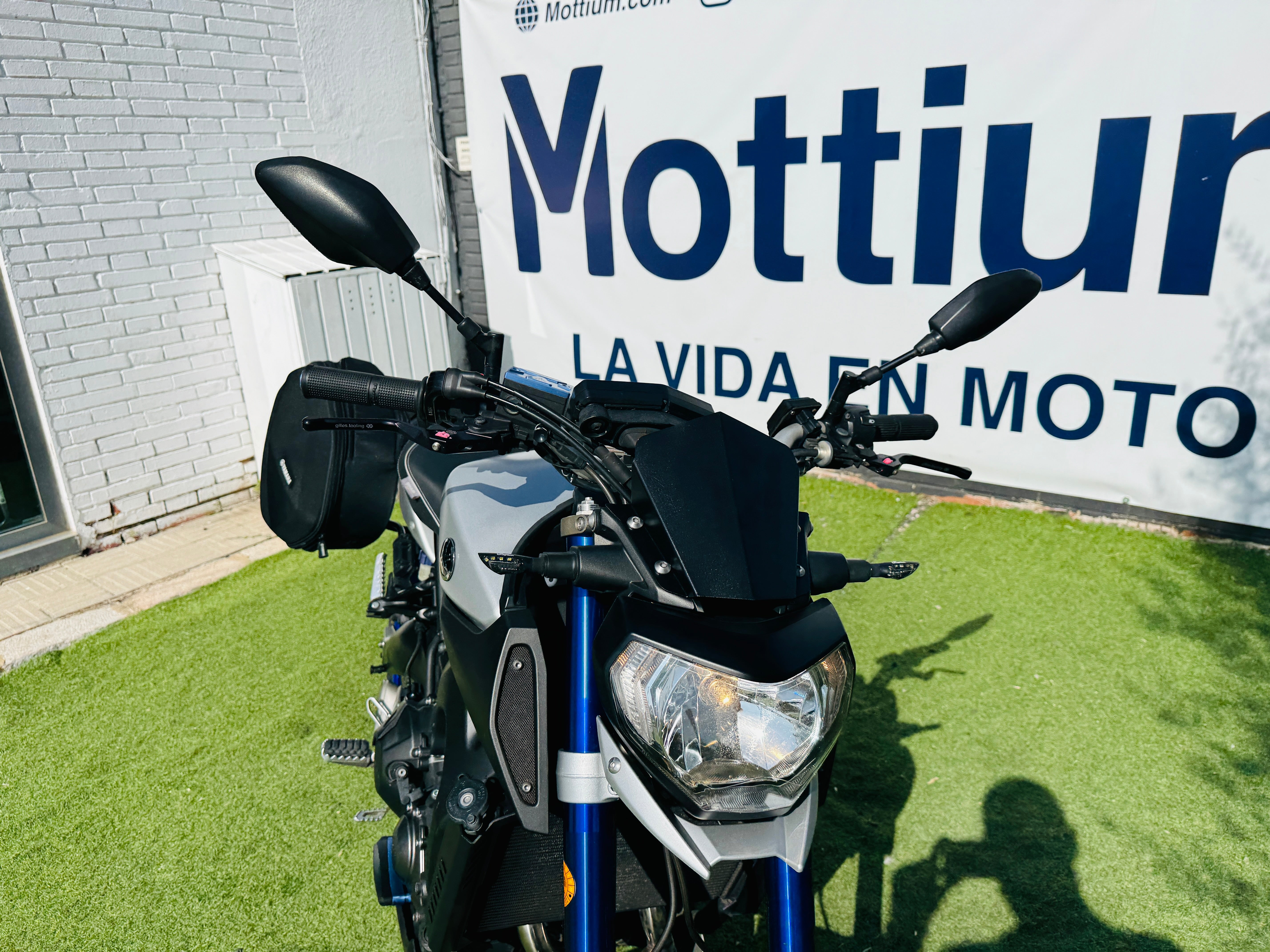 YAMAHA MT-09