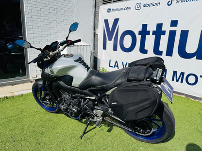 YAMAHA MT-09