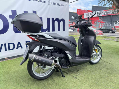 HONDA SCOOPY SH300i