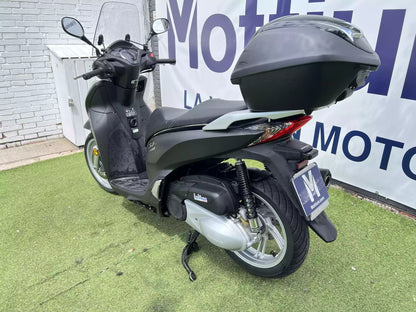 HONDA SCOOPY SH300i