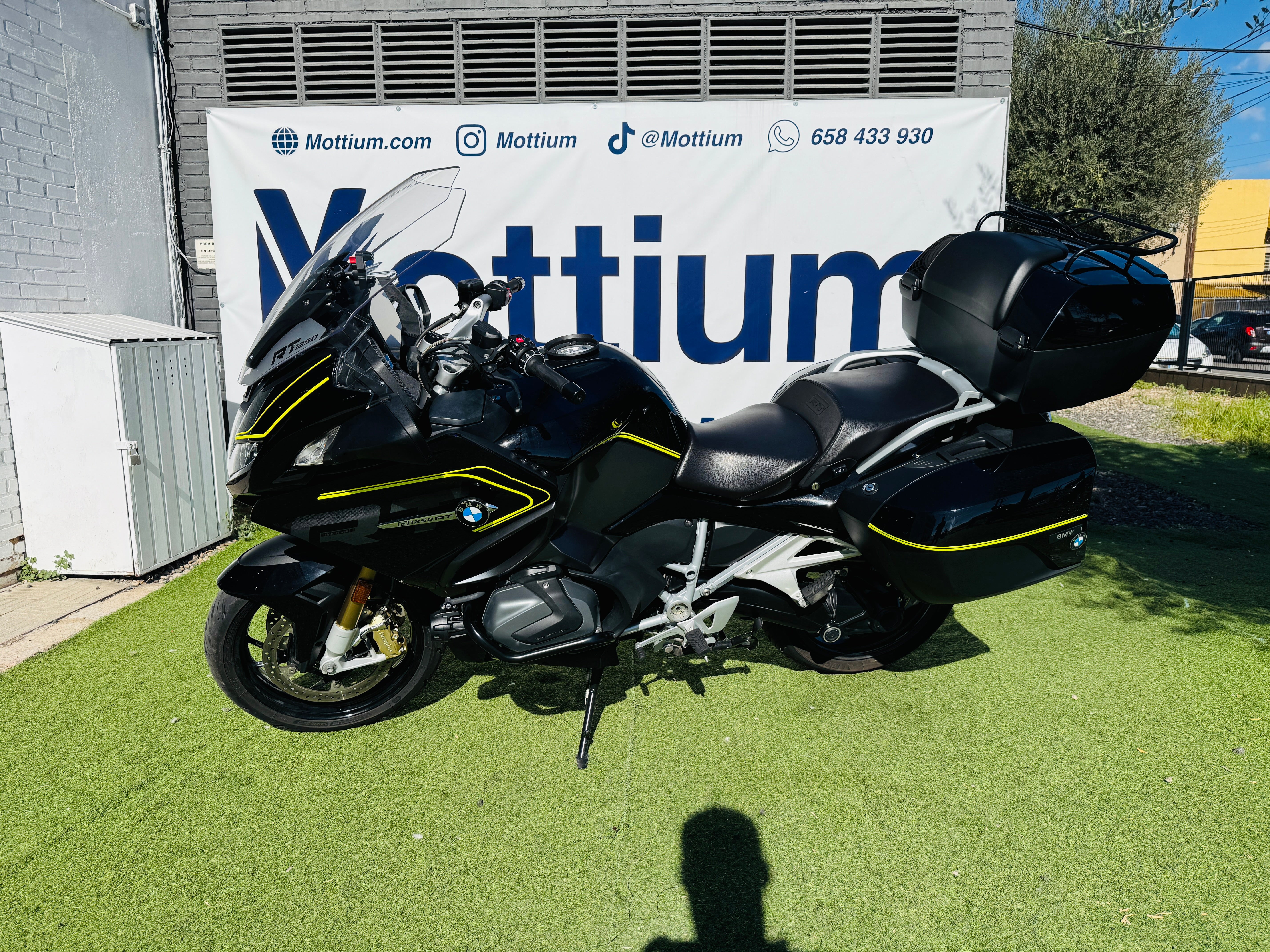 BMW R1250RT TRIPLE BLACK