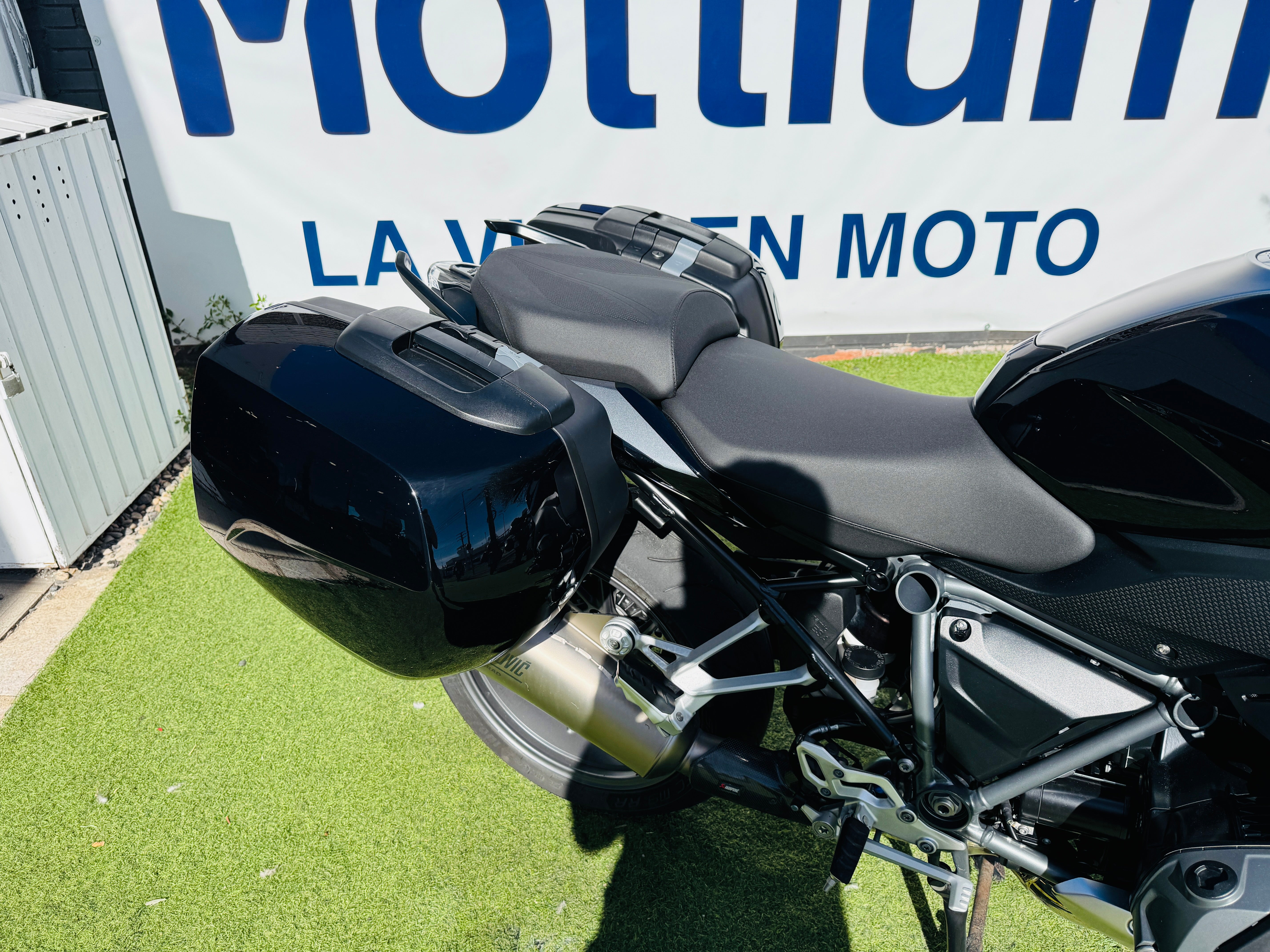 BMW R1250RS TRIPLE BLACK