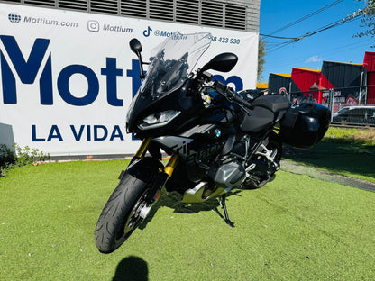BMW R1250RS TRIPLE BLACK