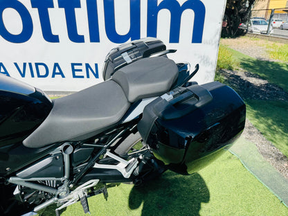 BMW R1250RS TRIPLE BLACK