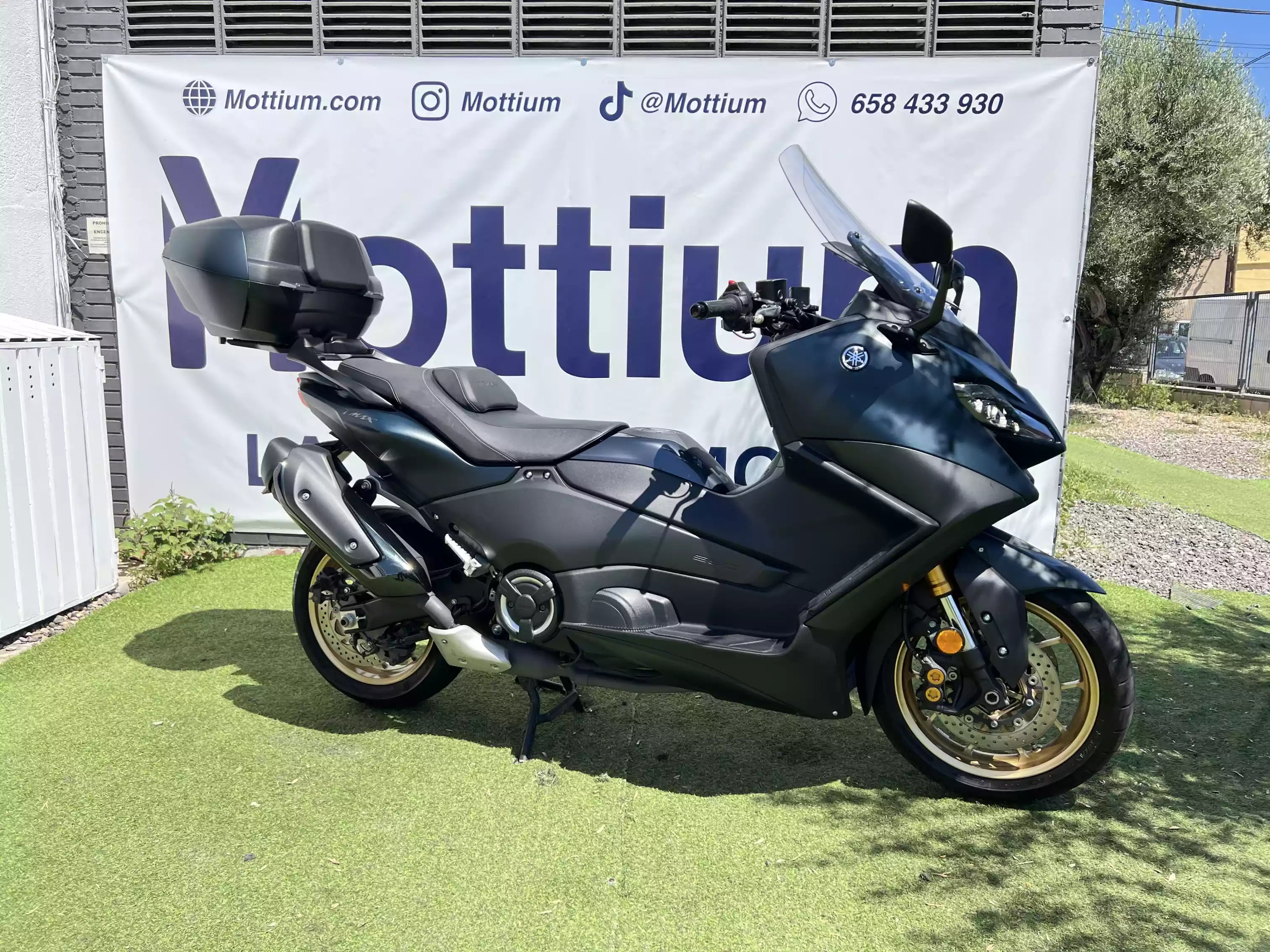 YAMAHA TMAX Tech MAX