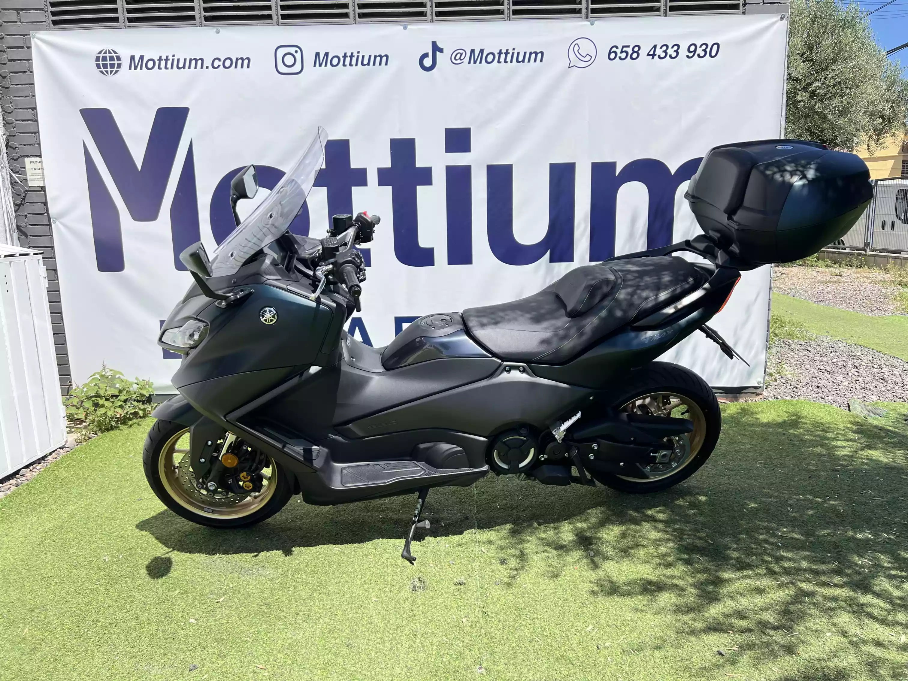 YAMAHA TMAX Tech MAX