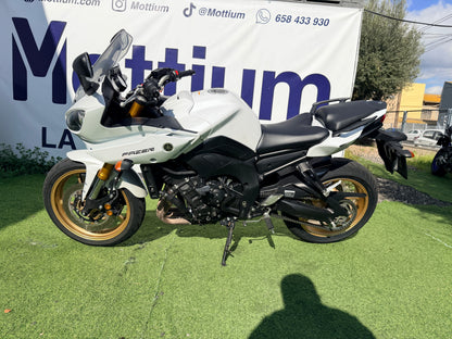 YAMAHA FAZER 8