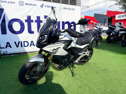 CFMOTO 700MT
