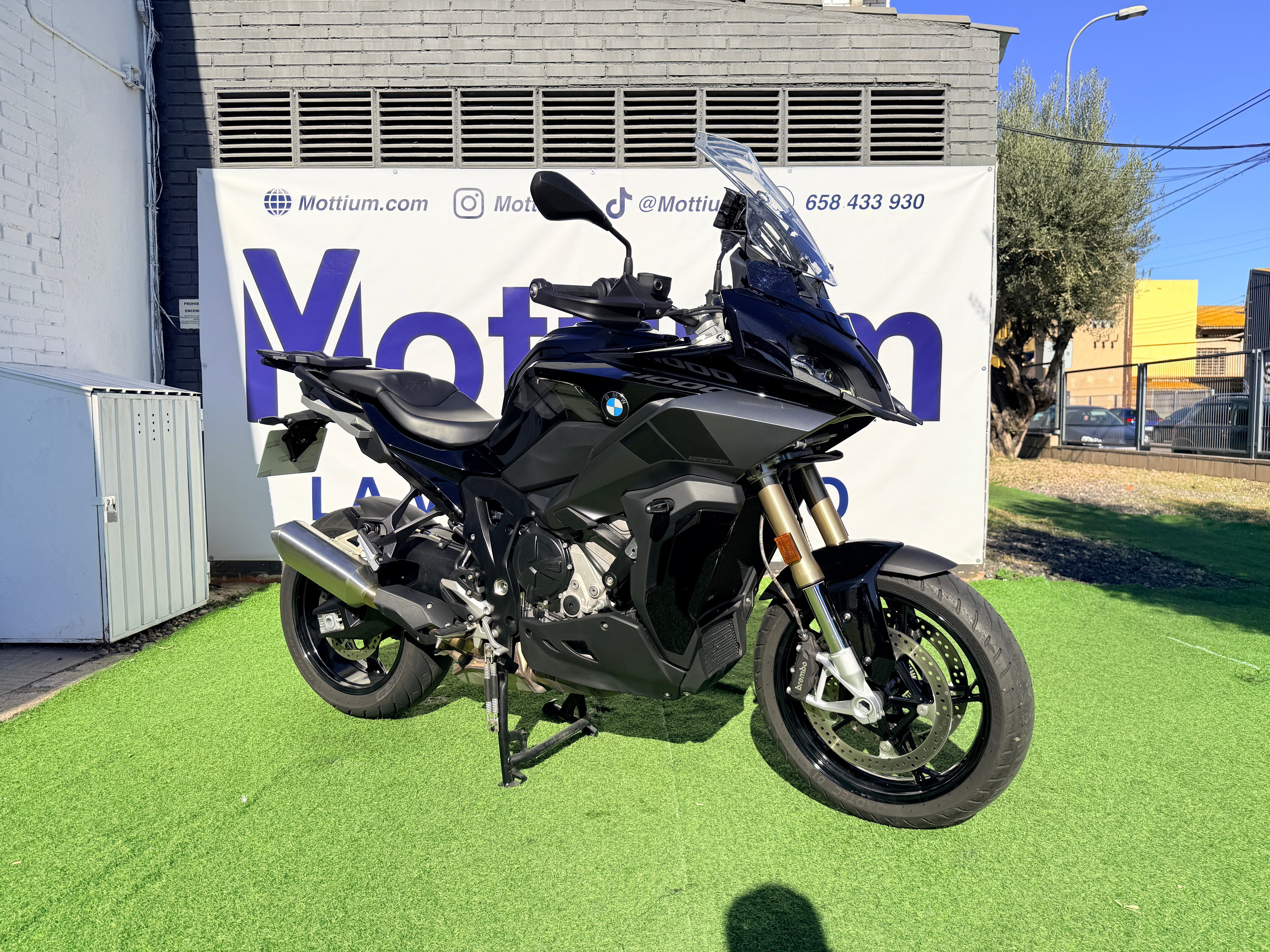 BMW S1000XR TRIPLE BLACK