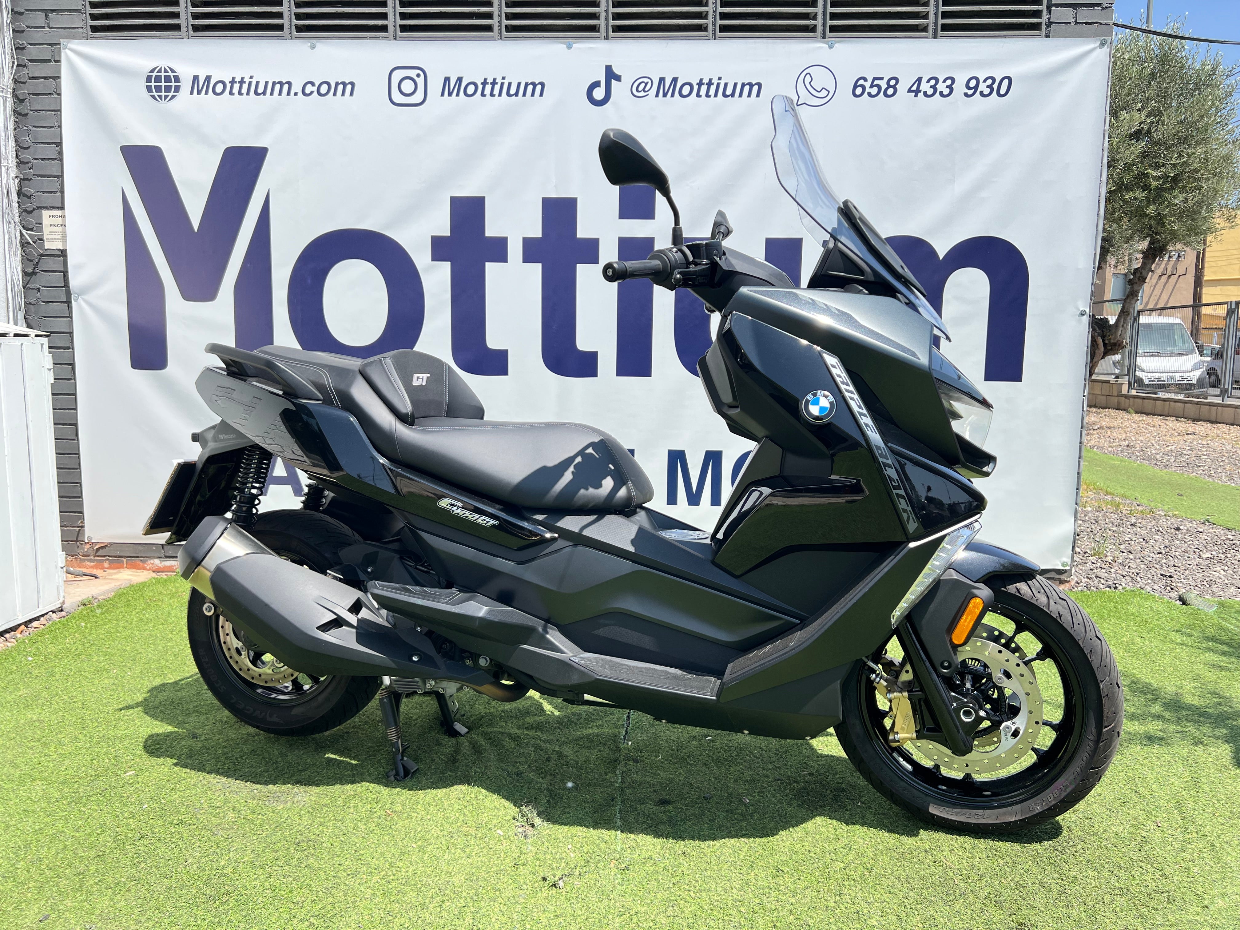BMW C400GT TRIPE BLACK