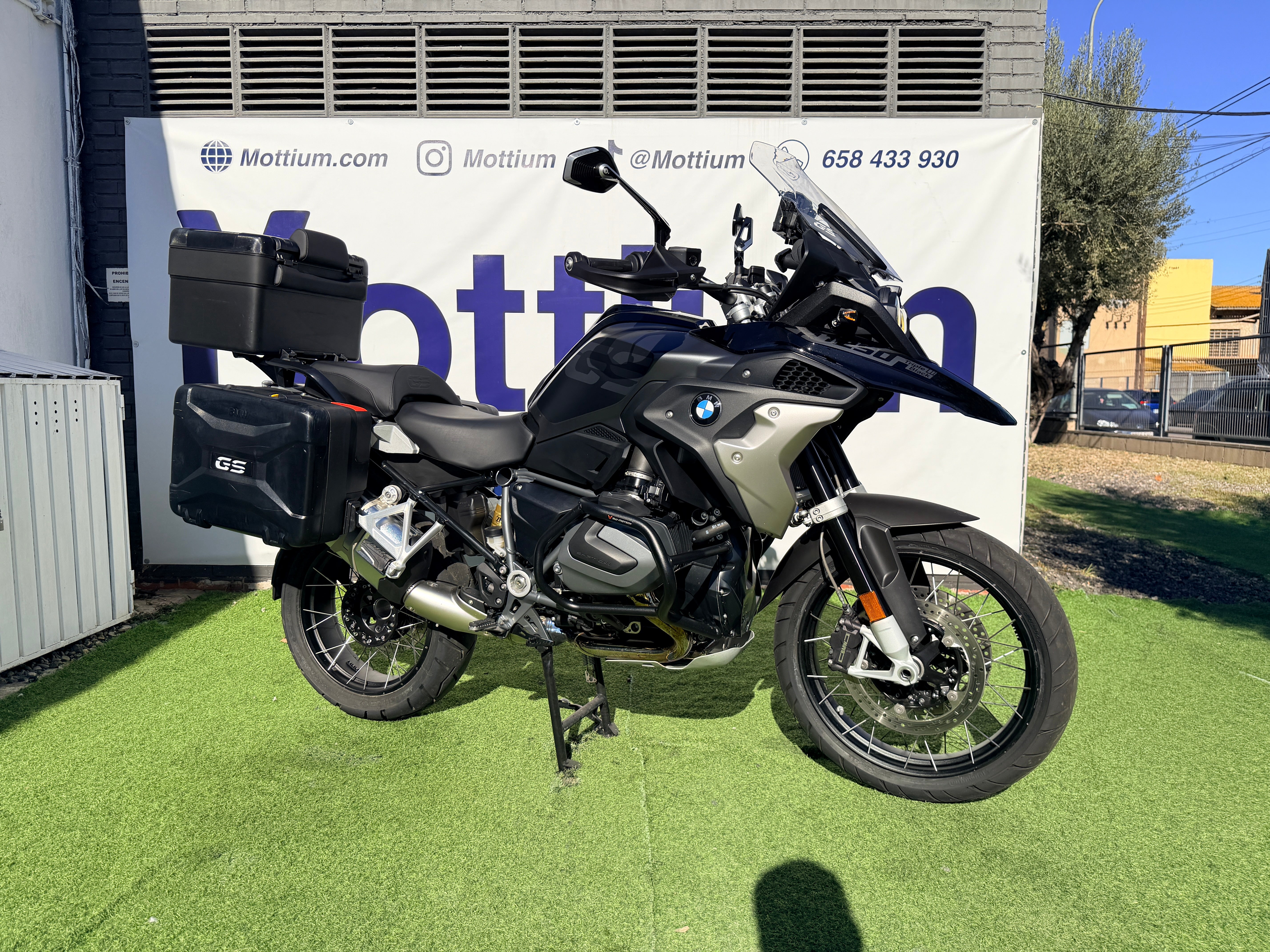 BMW R1250GS TRIPLE BLACK