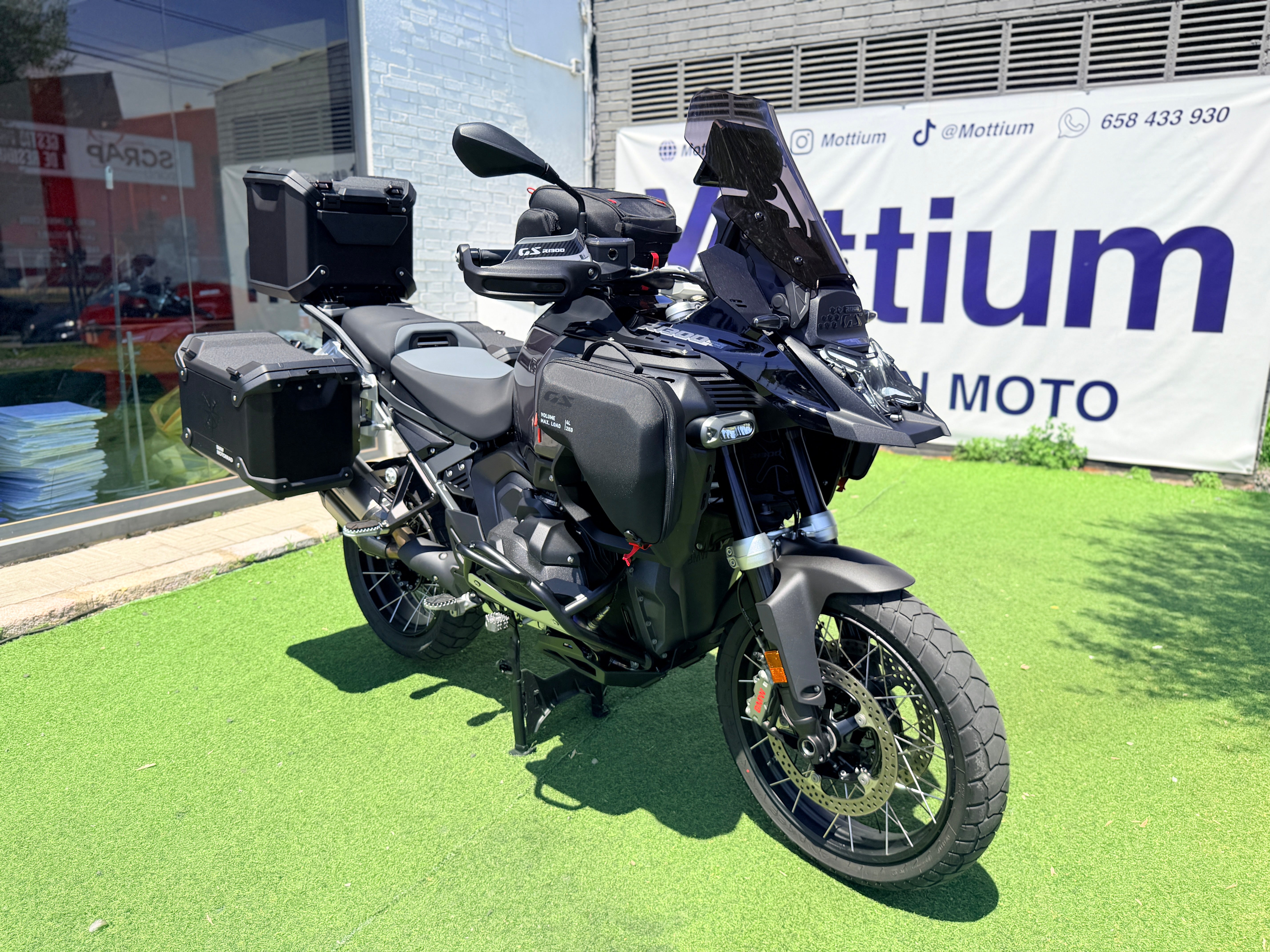 BMW R1300GS TRIPLEBLACK
