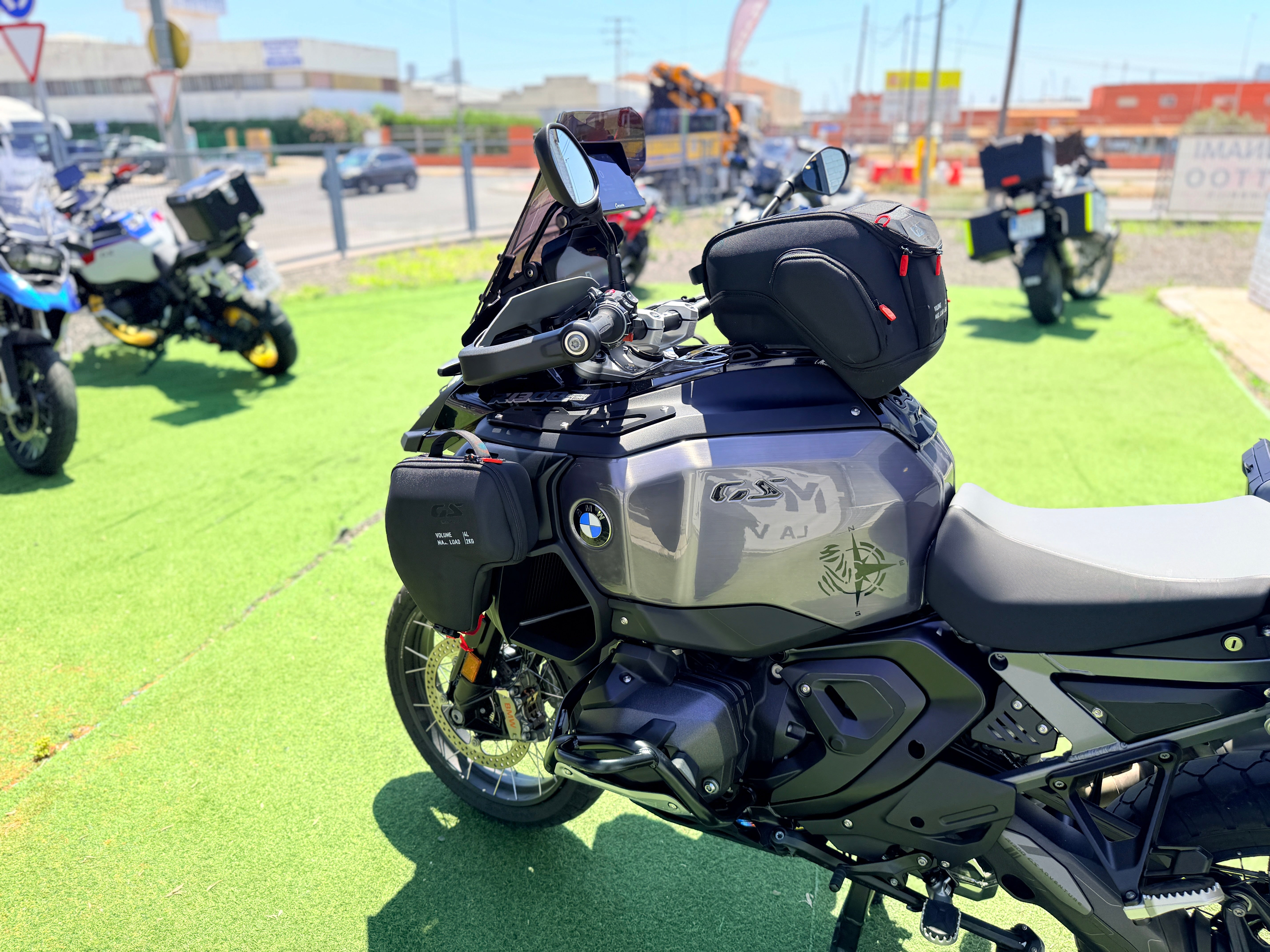 BMW R1300GS TRIPLEBLACK