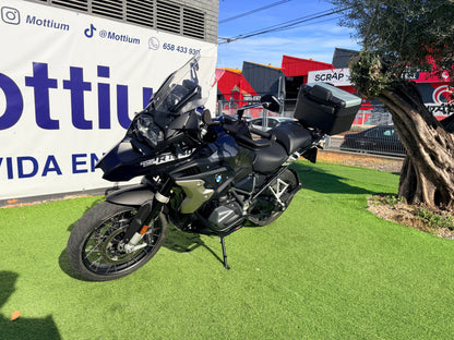 BMW R1250GS TRIPLE BLACK 1
