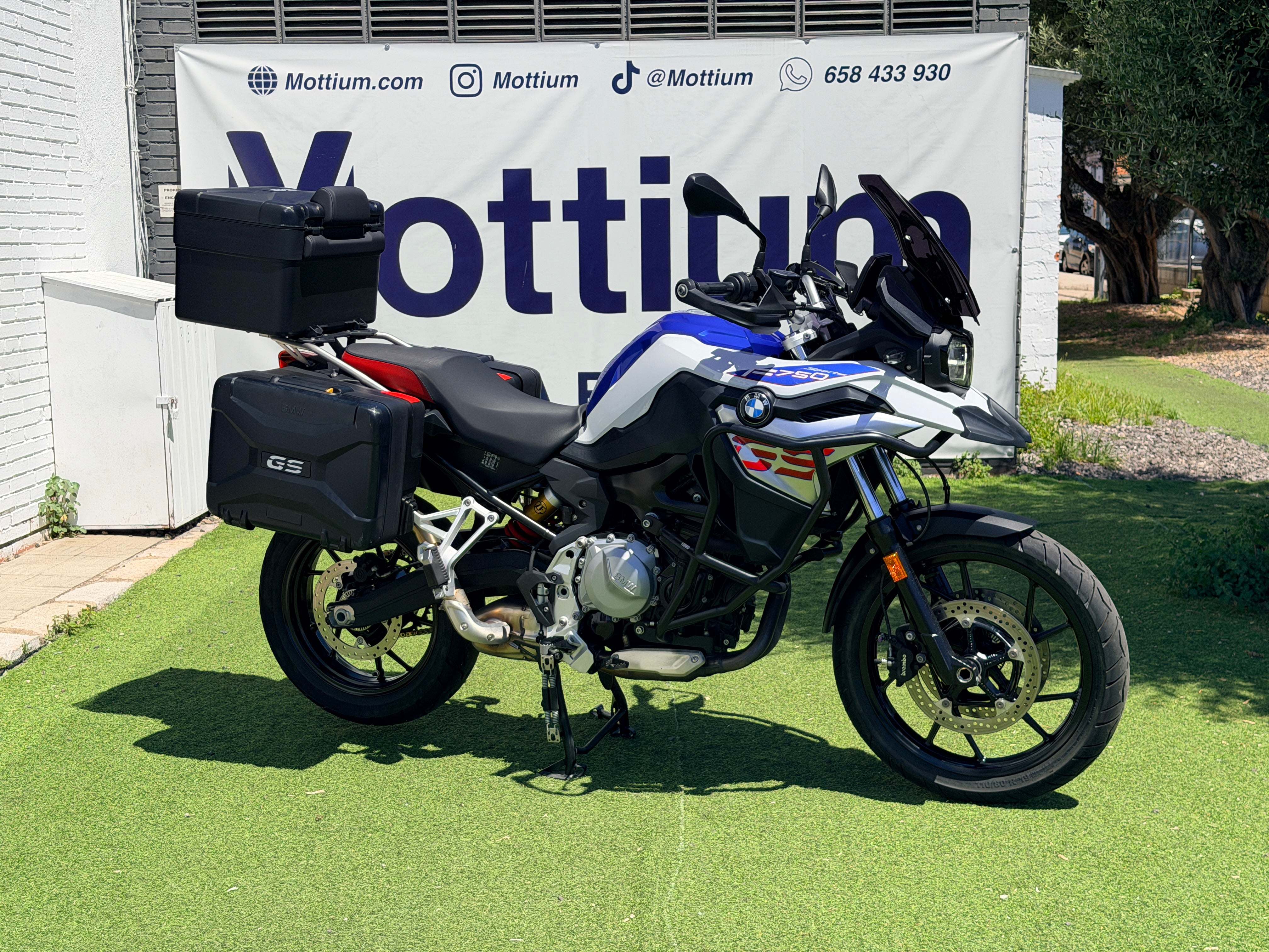 BMW F750GS