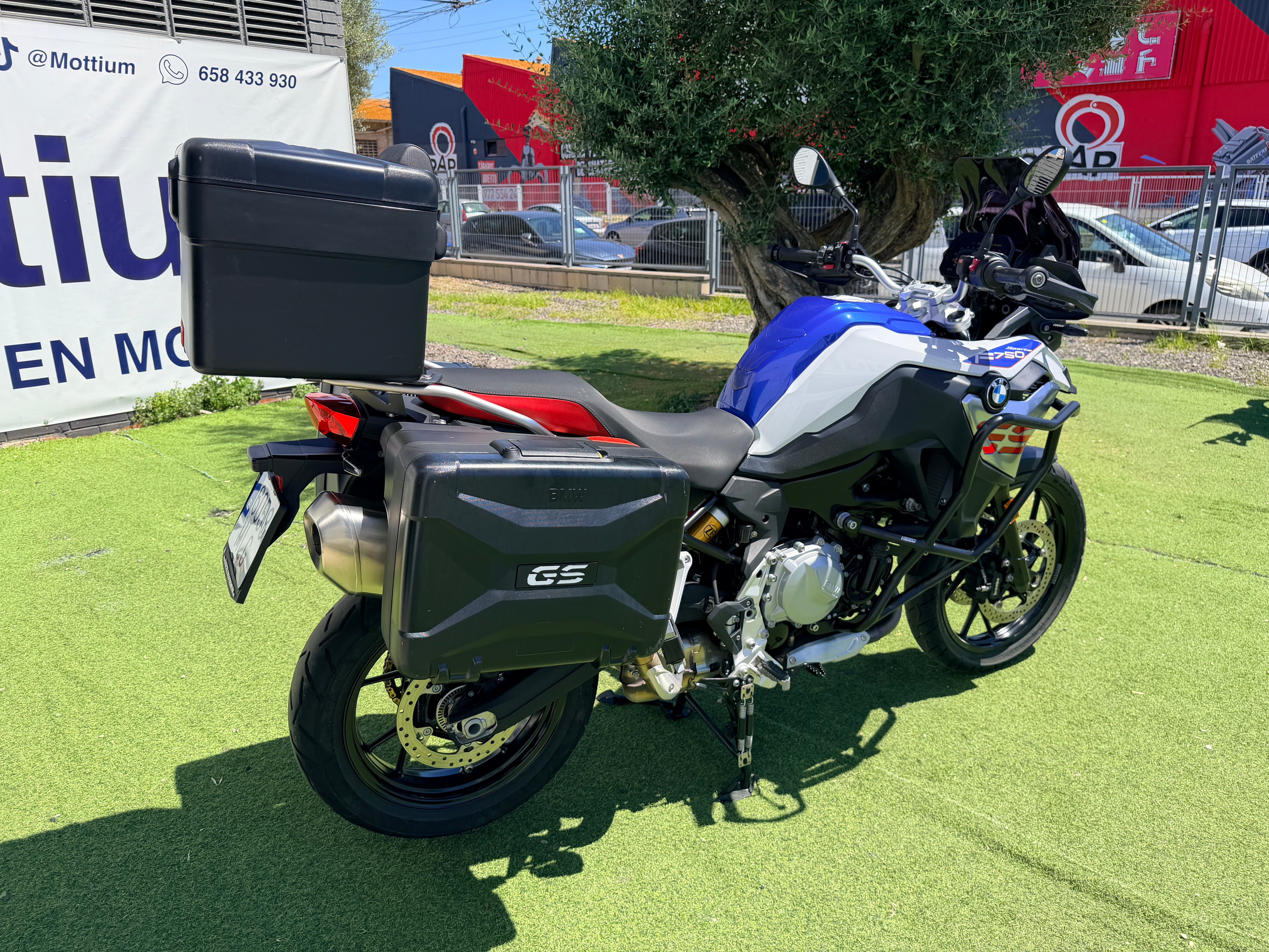 BMW F750GS