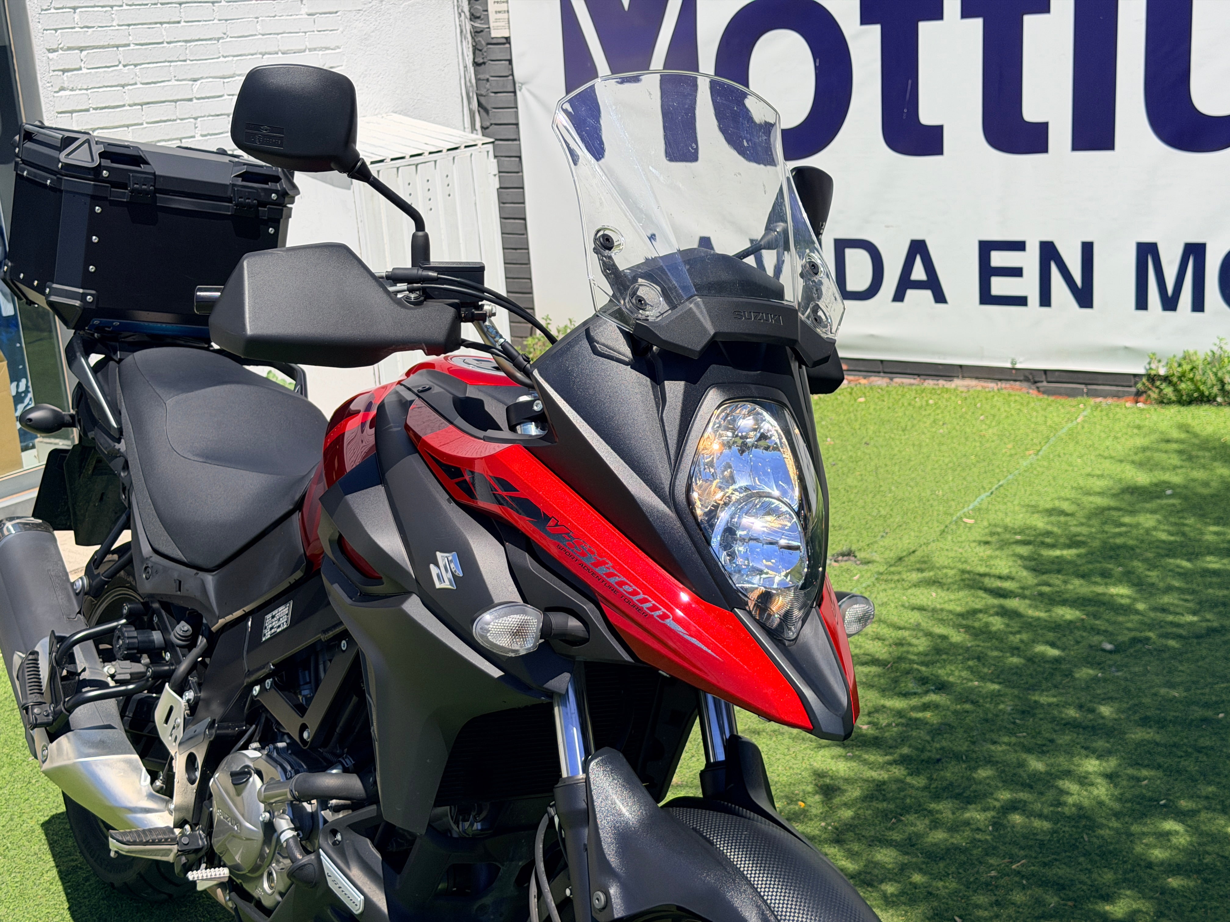 SUZUKI V-STROM 650