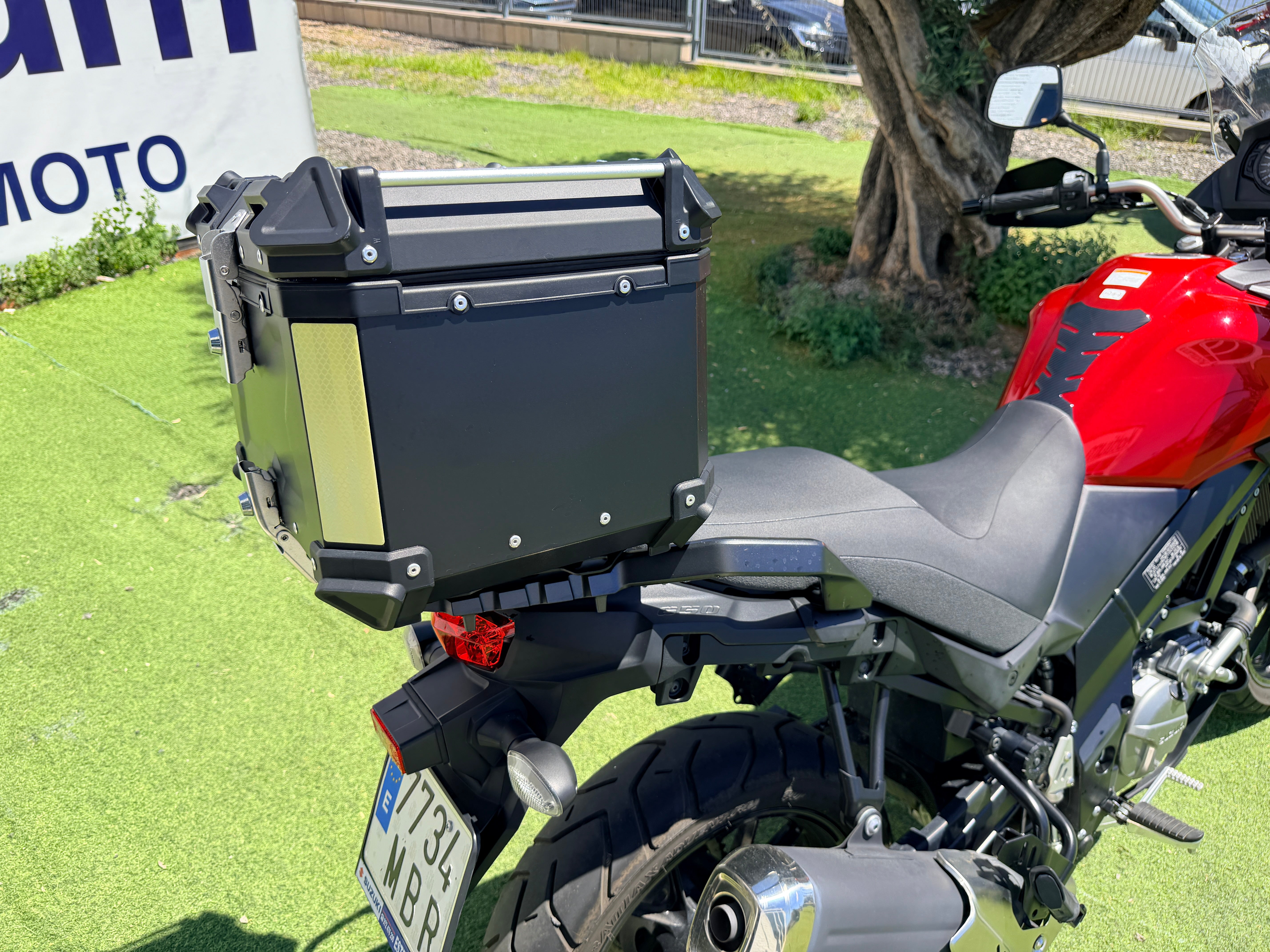 SUZUKI V-STROM 650