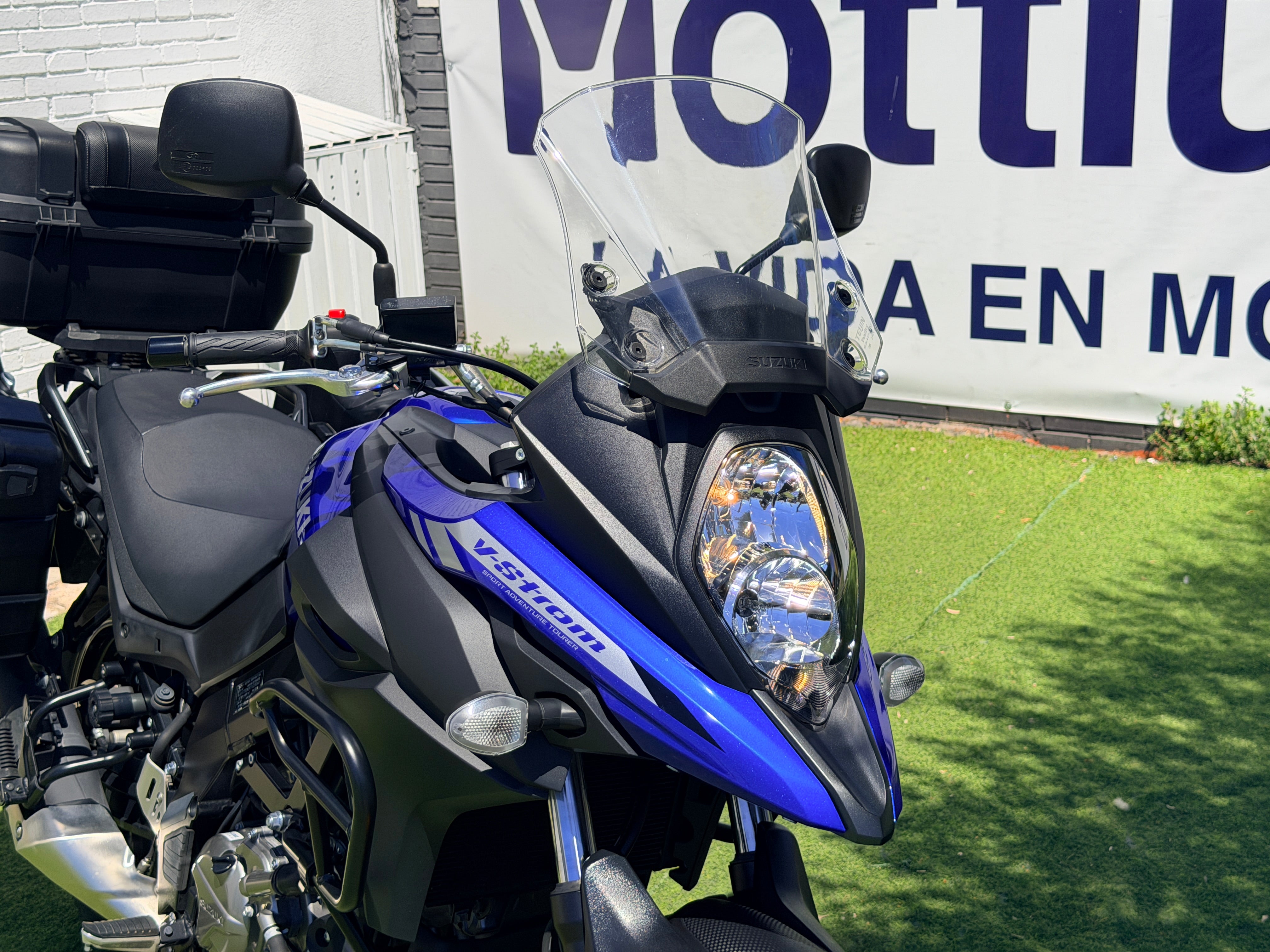 SUZUKI V-STROM 650