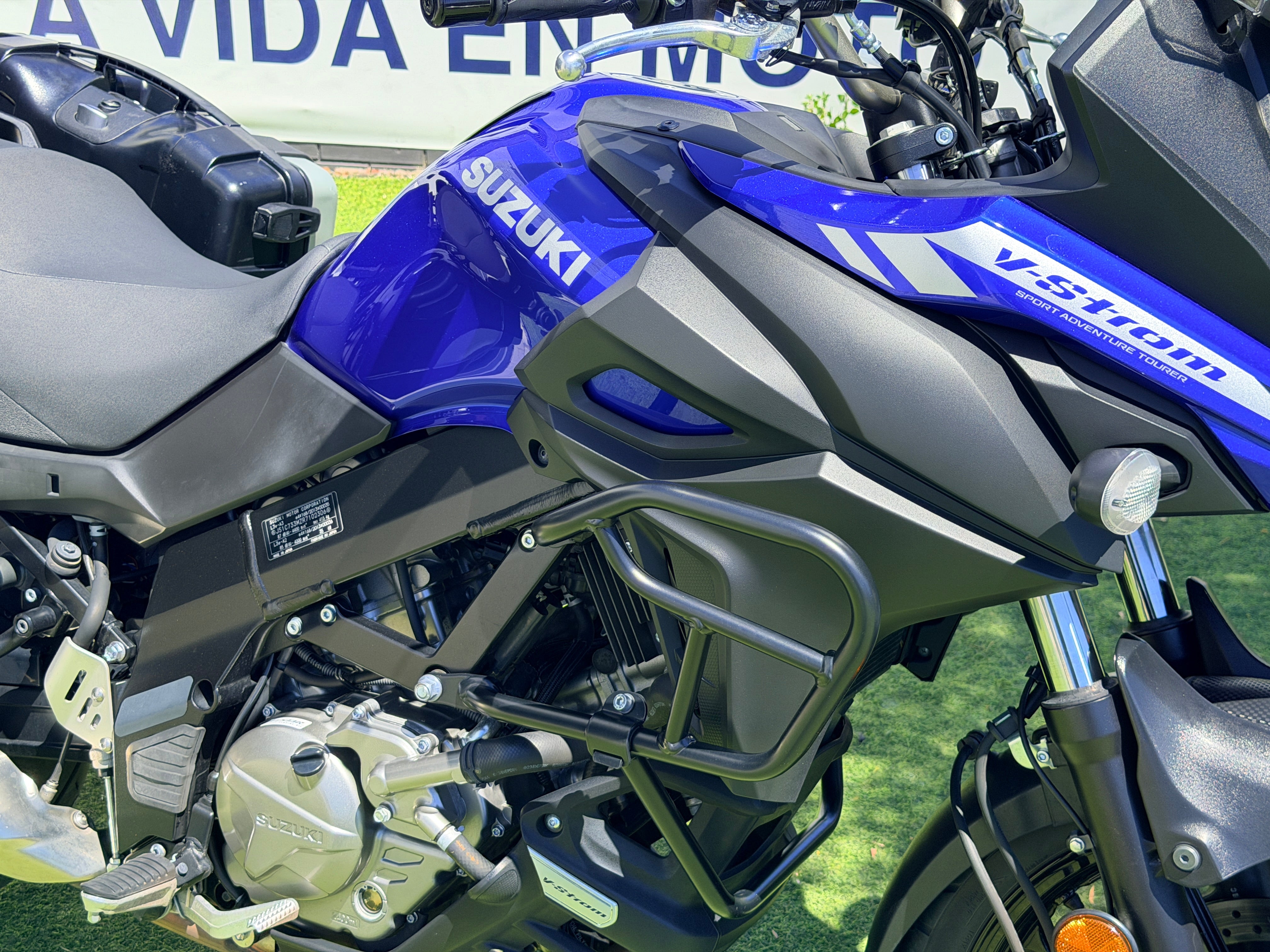 SUZUKI V-STROM 650