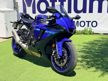 YAMAHA YZF R1