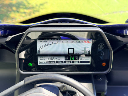 YAMAHA YZF R1
