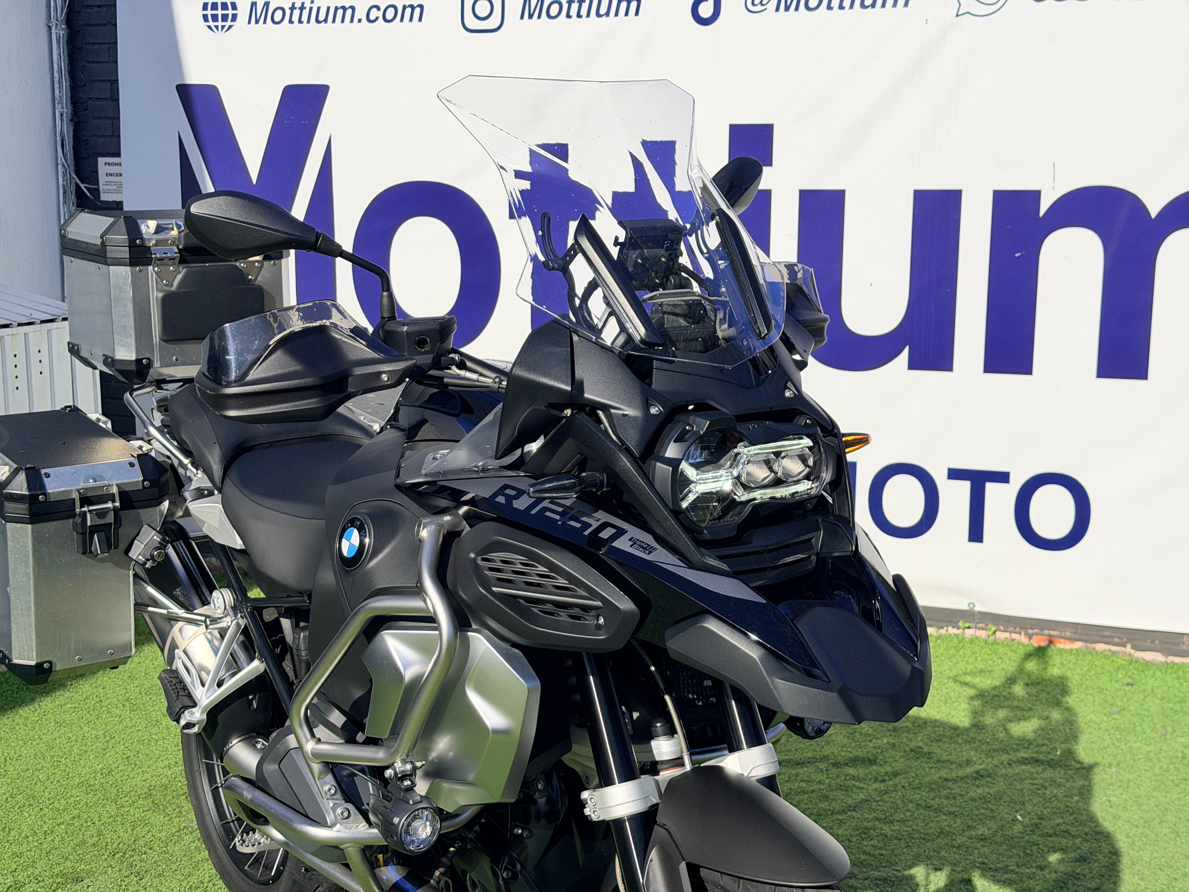 BMW R1250GS ADVENTURE TRIPLE BLACK