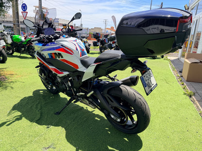 BMW M1000XR