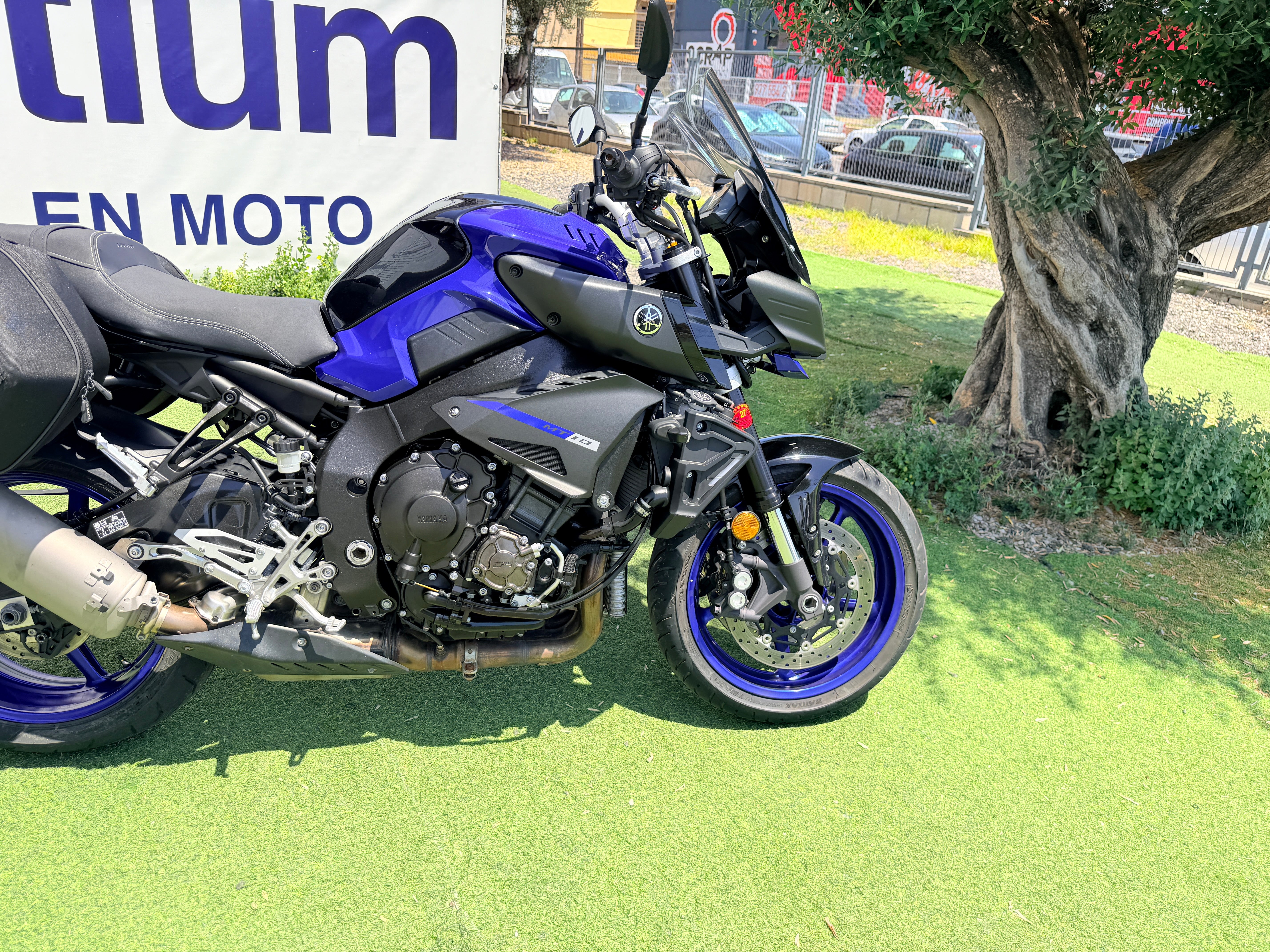 YAMAHA MT-10