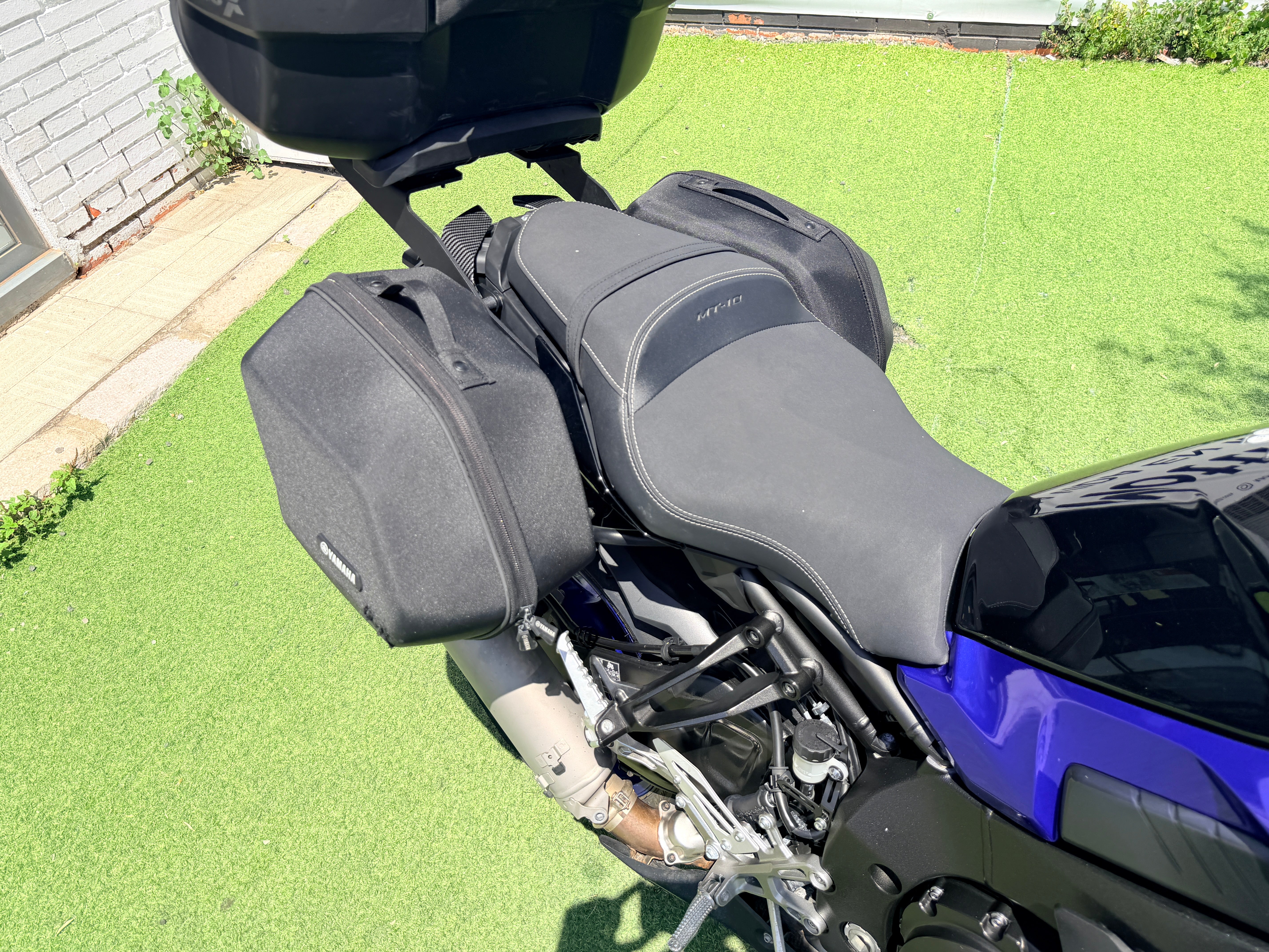 YAMAHA MT-10
