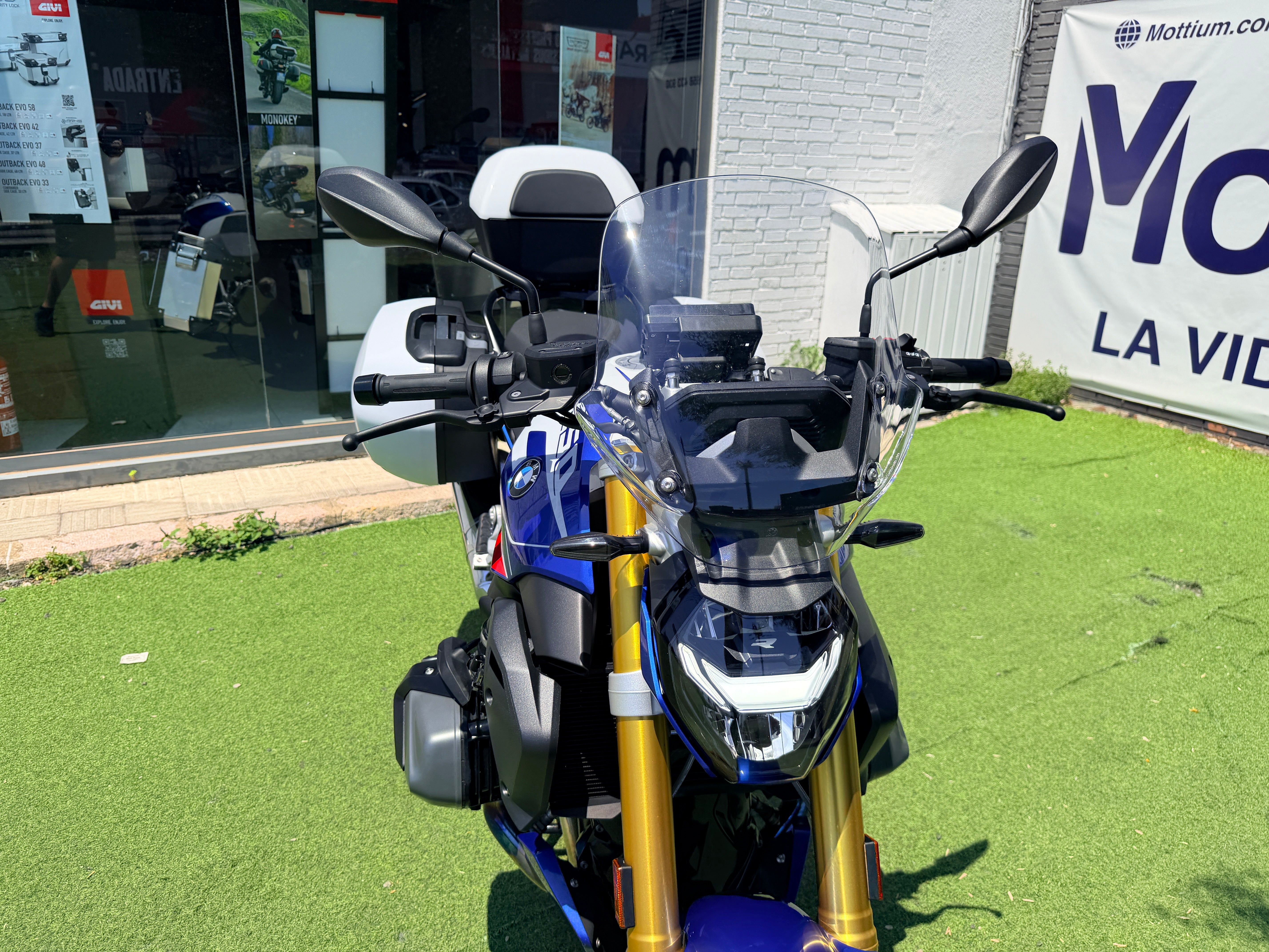BMW R1250R